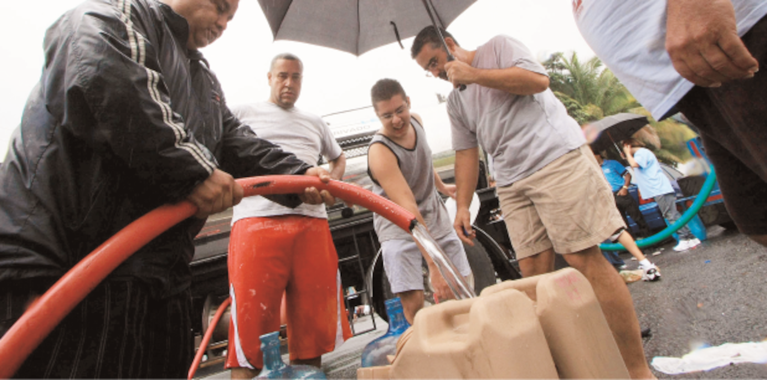 El llamamiento a la gente que se perjudicará  con el racionamiento es ser prudente en el almacenamiento de agua y pacientes en el proceso del restablecimiento del servicio. (Archivo)