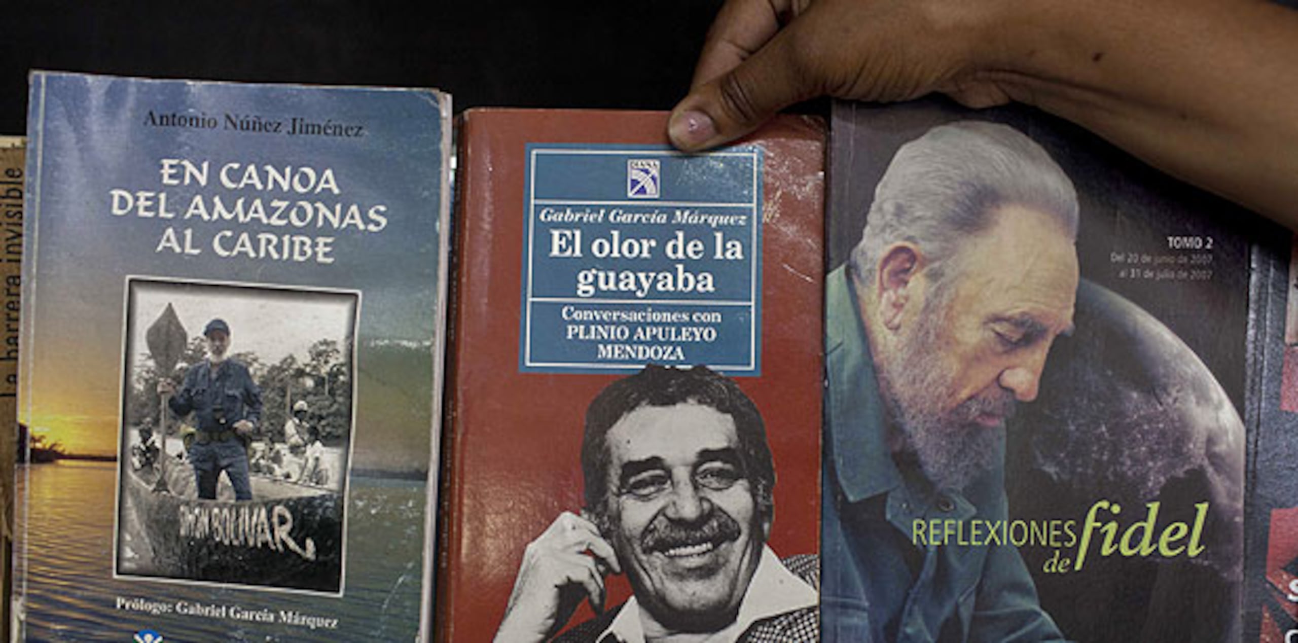 La literatura le significó fortuna y prestigio y lo que él llamó "el asedio de la publicidad". (AP)