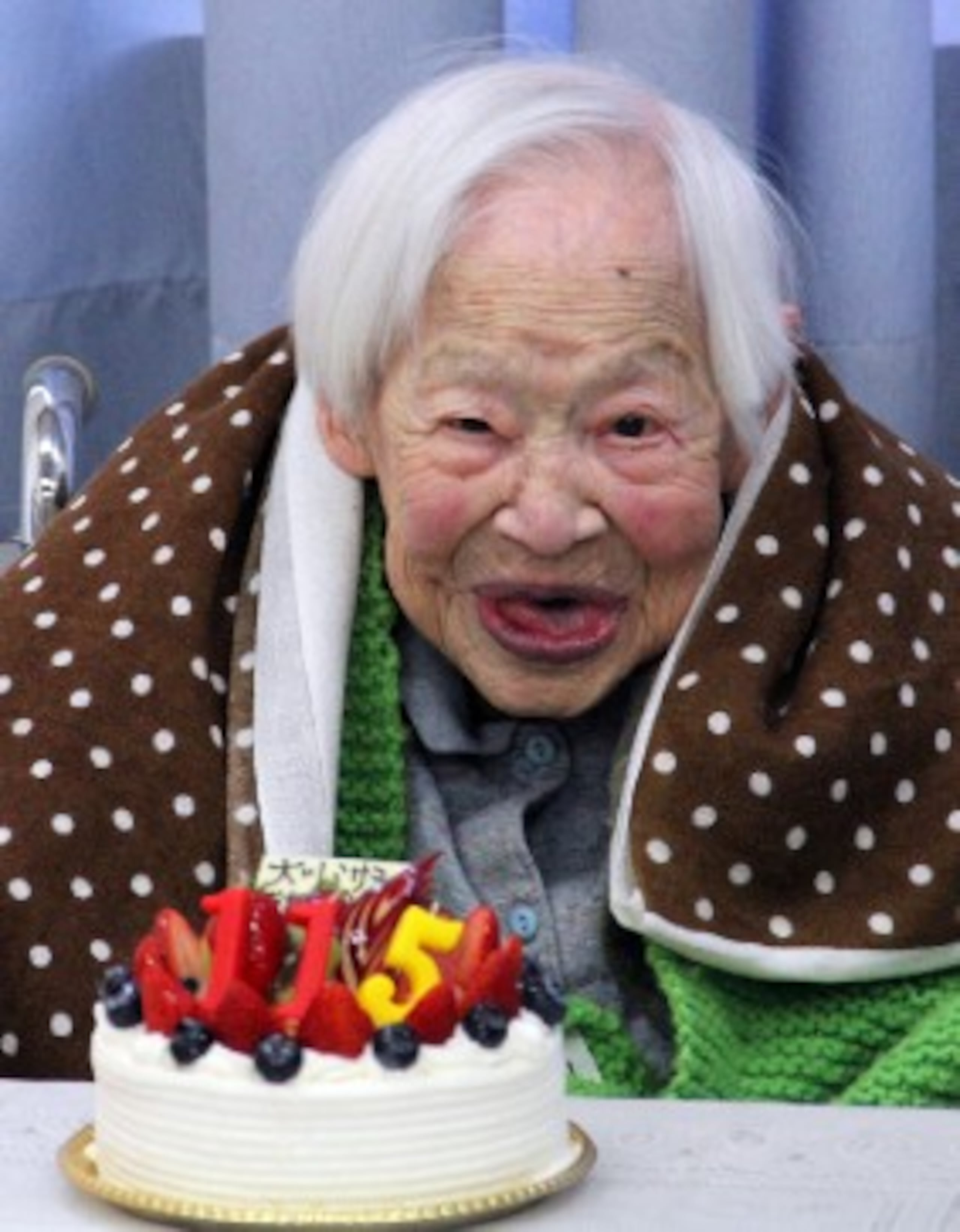 La mujer más anciana del mundo, la japonesa Misao Okawa, cumplió hoy 115 años en su localidad natal, Osaka (oeste). (AFP)