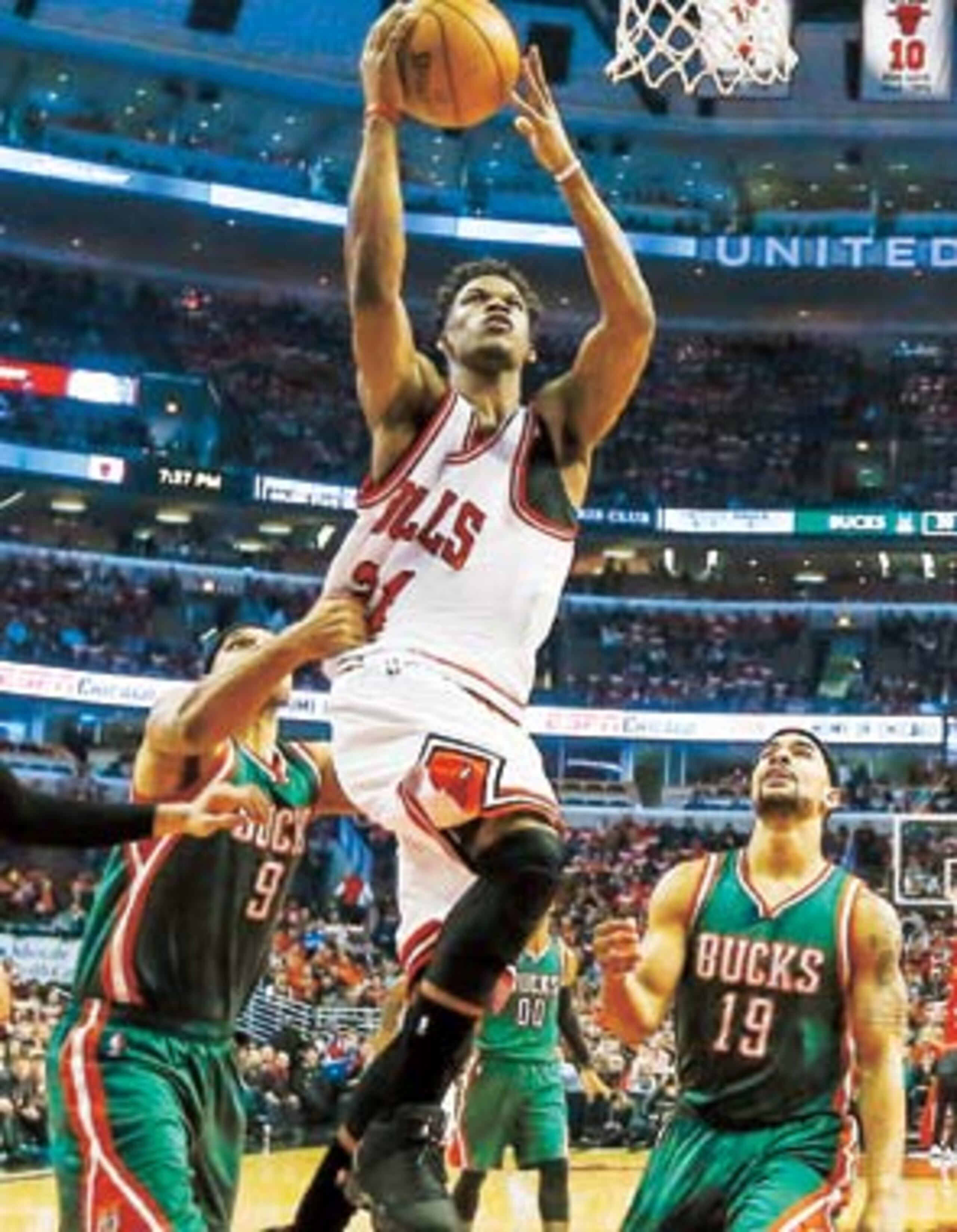 Jimmy Butler estuvo imparable esta noche y lideró el ataque de los Bulls en la victoria sobre los Bucks. (EFE)