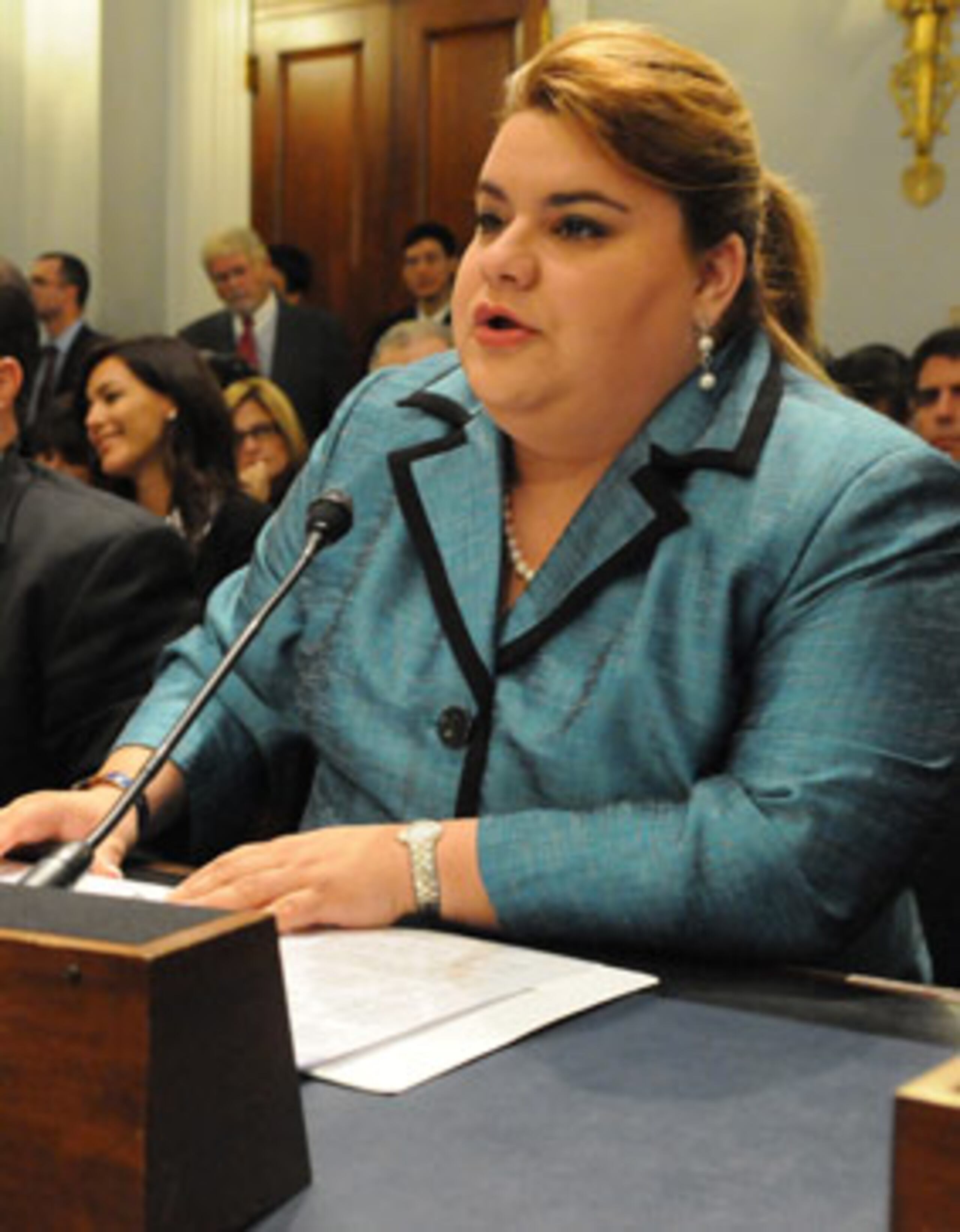 La presidenta de la Cámara de Representantes, Jennifer González, en su participación en las vistas congresionales.