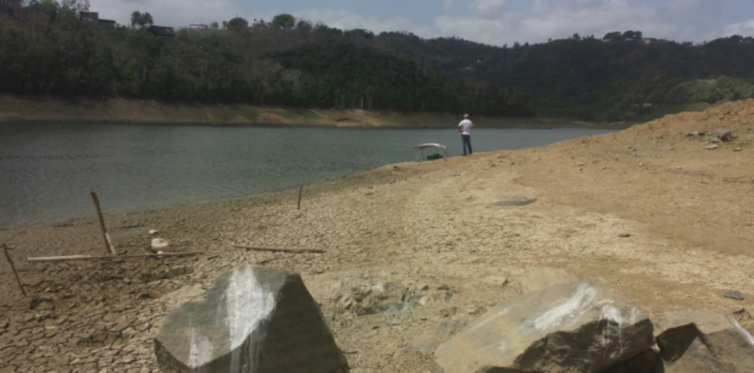 El objetivo trazado es controlar el descenso del embalse, explicó Lázaro. (Archivo)