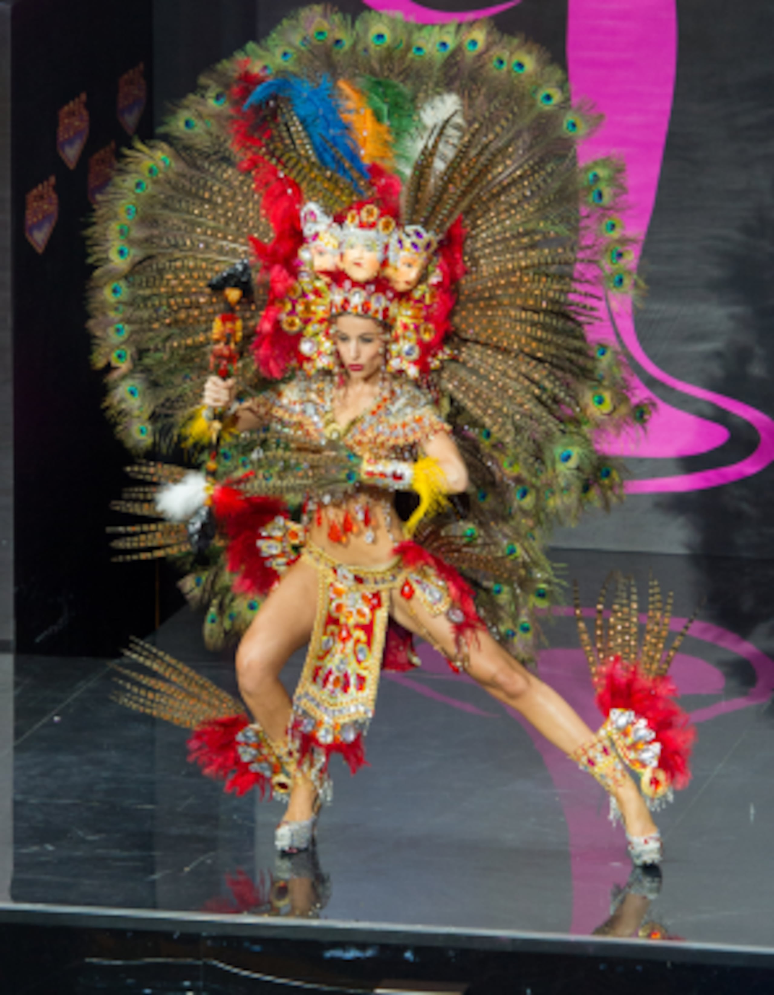 El traje típico representa la historia de la mujer nicaragüense desde la época precolombina hasta la actual.(HO/MIss Universe Organization L.P., LLLP)