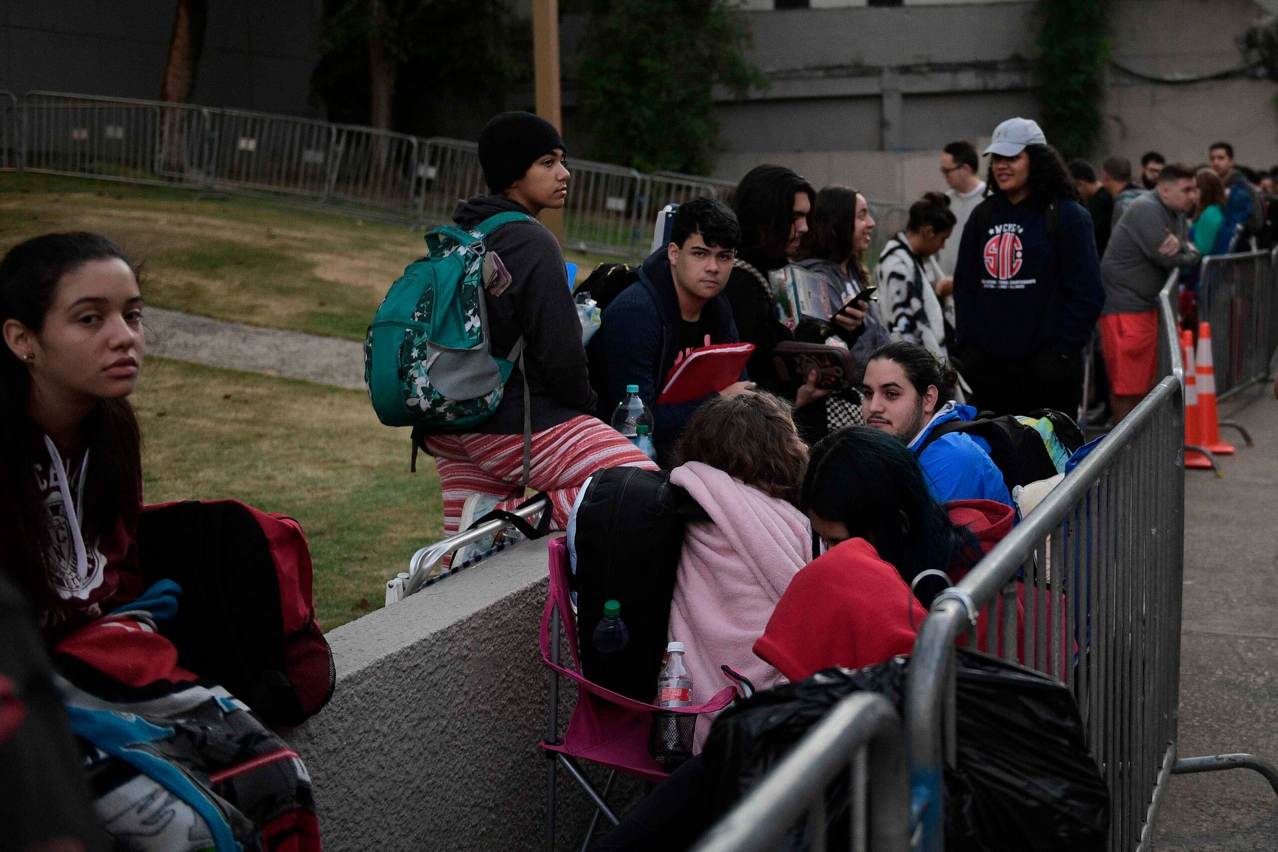 La fila comenzó desde tempranas horas en el día de ayer, martes. (gerald.lopez@gfrmedia.com)