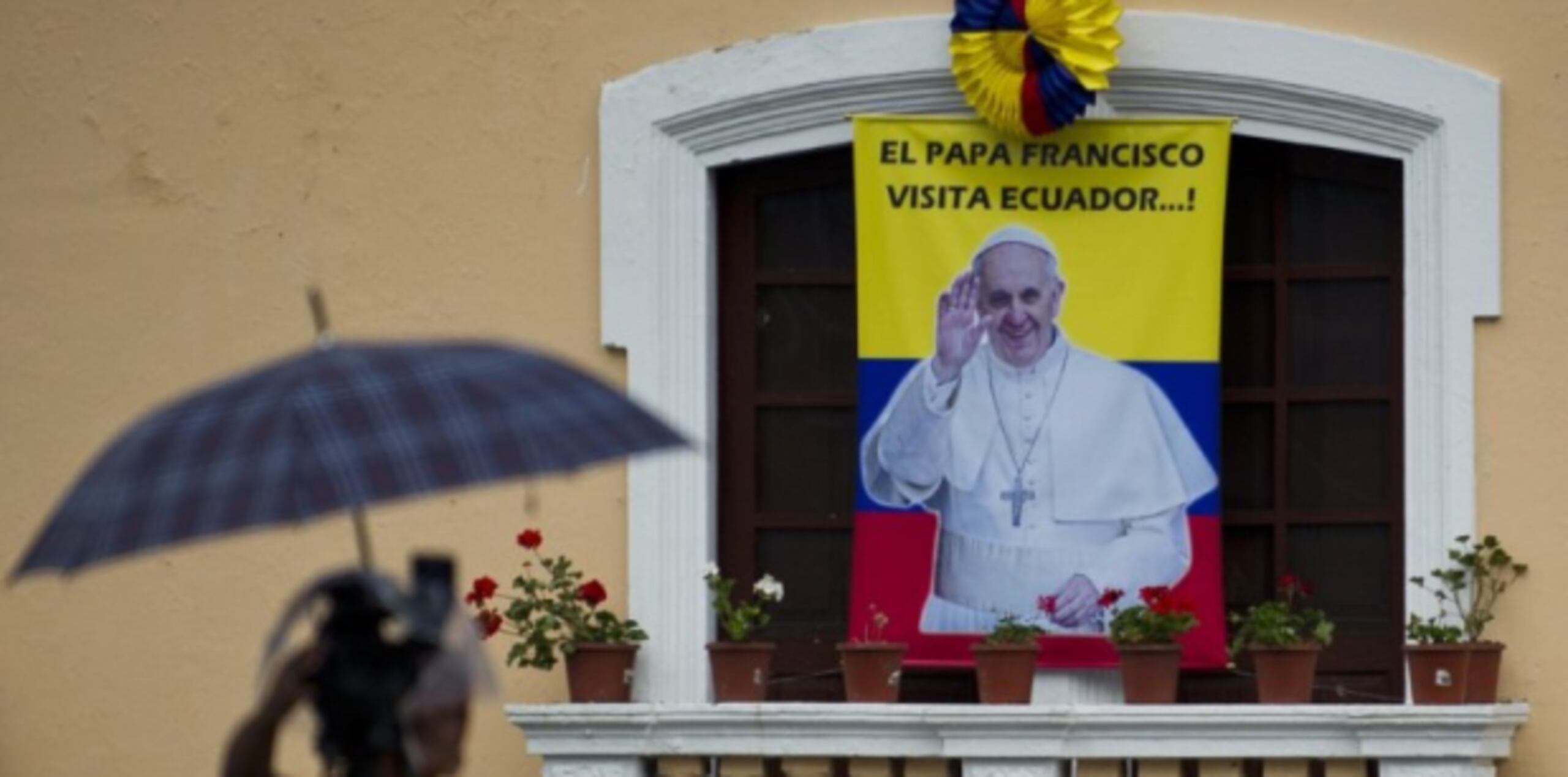 En Ecuador hay 18 grupos indígenas que representan una tercera parte de los 15 millones de habitantes. (AFP/Luis Robayo)