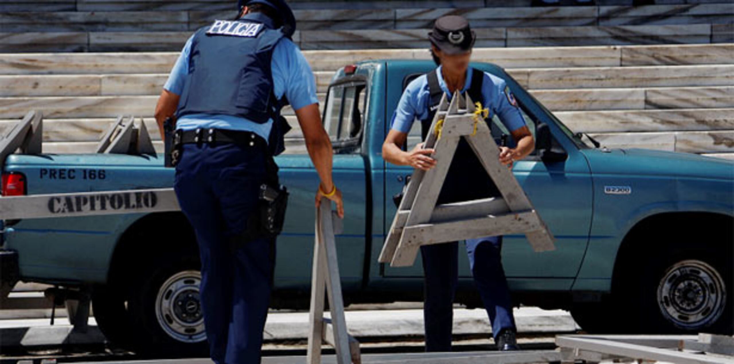 Trascendió que algunos legisladores populares no tenían reparos en la colocación de vallas para regular el movimiento en el área de manifestaciones frecuentes en el Capitolio. (Archivo)