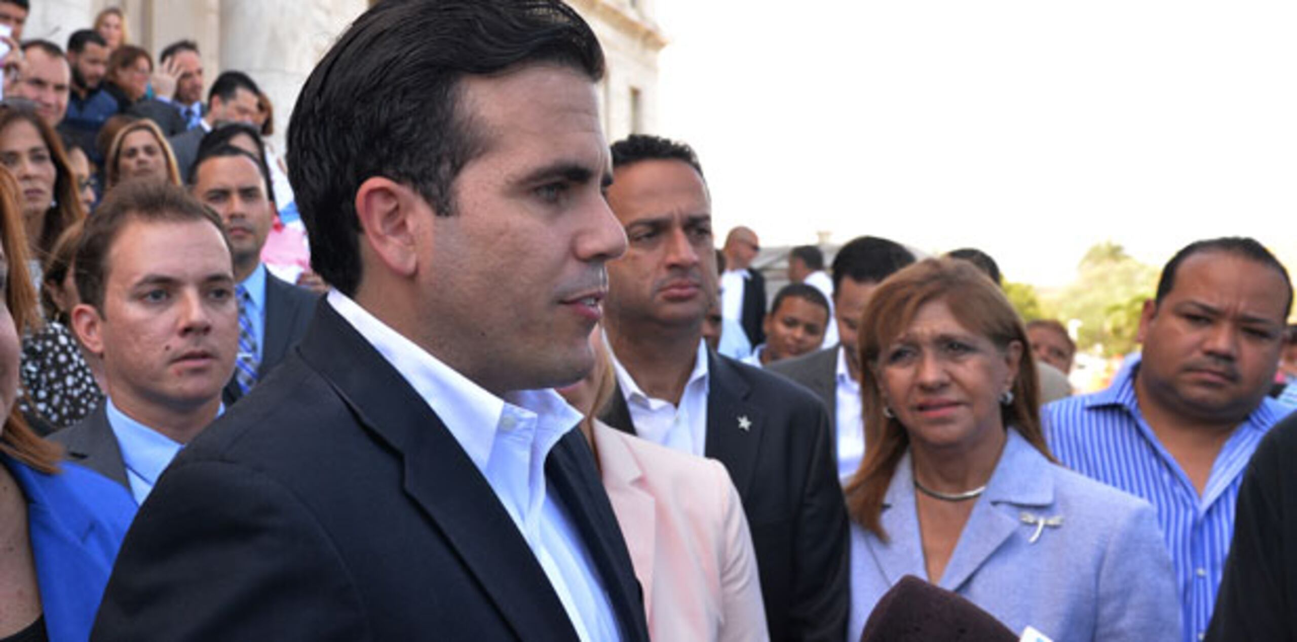 La convocatoria la realizó Rosselló en conferencia de prensa que celebró en la escalinata del Capitolio. (jose.rodriguez@1@gfrmedia.com)