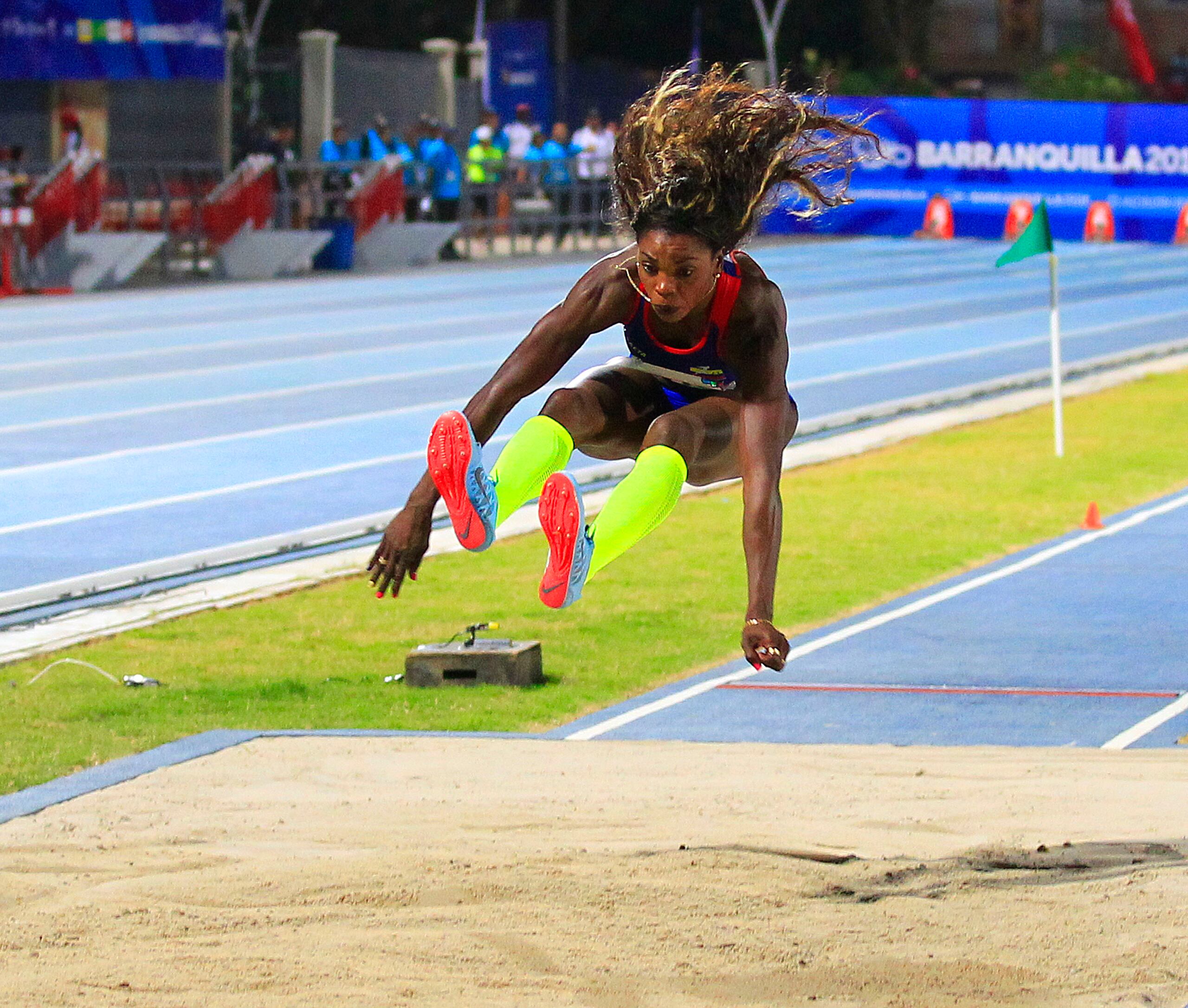 Además de una buena alimentación y el entrenamiento continuo, el descanso es importante para que el cuerpo de un atleta mantenga un sistema inmune saludable. En la foto, la colombiana residente de Puerto Rico, Catherine Ibarguen.