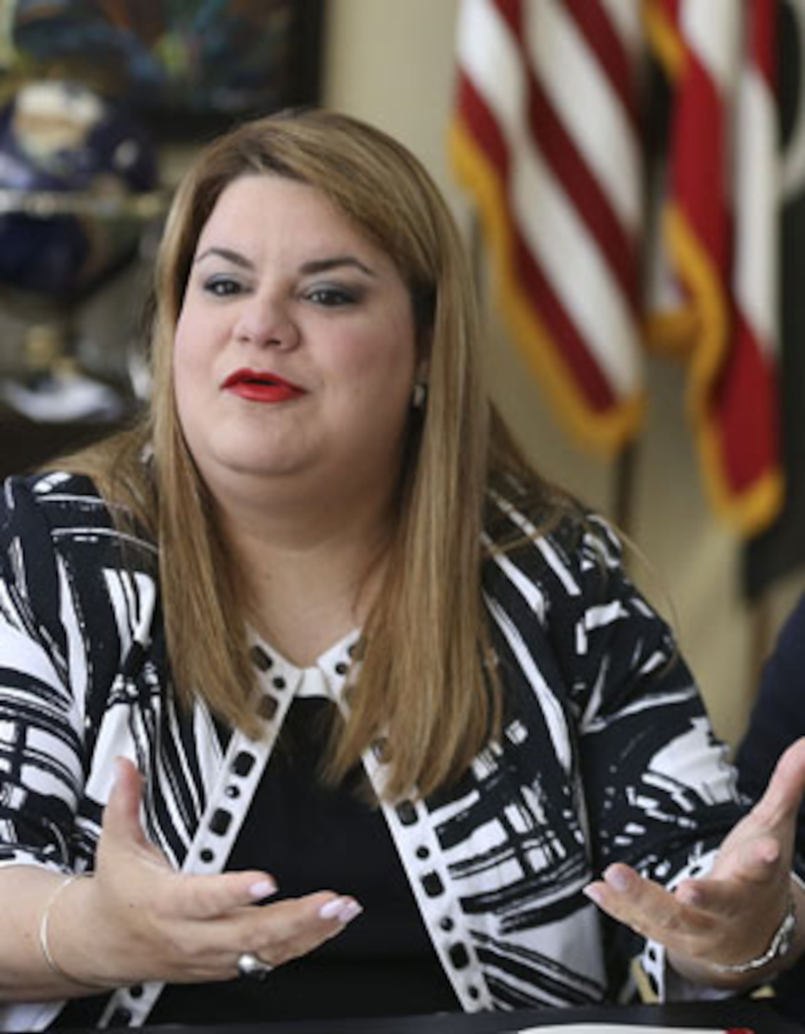 Jenniffer González denunció que también se les informó que no habrá reglas de debate para la medida. (Archivo)