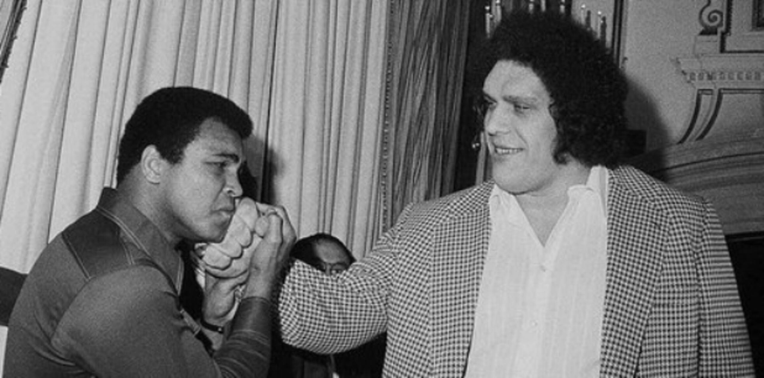 Andre the Giant aquí con Muhammad Ali. (Twitter: Sports Illustrated)