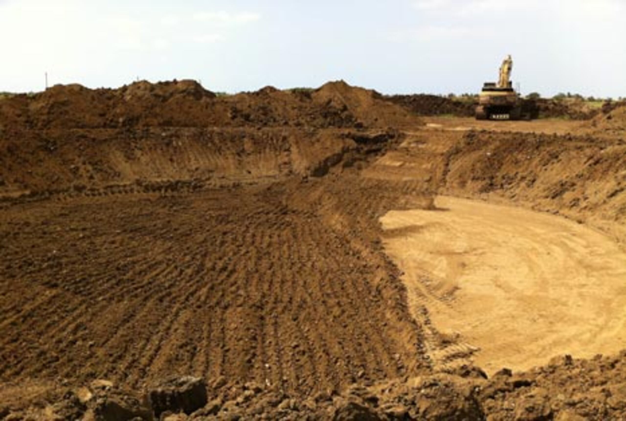 Para la construcción se excavan huecos de 65 pies de diámetro y de 11 a 21 pies de profundidad. (Primera Hora/Michelle Estrada)