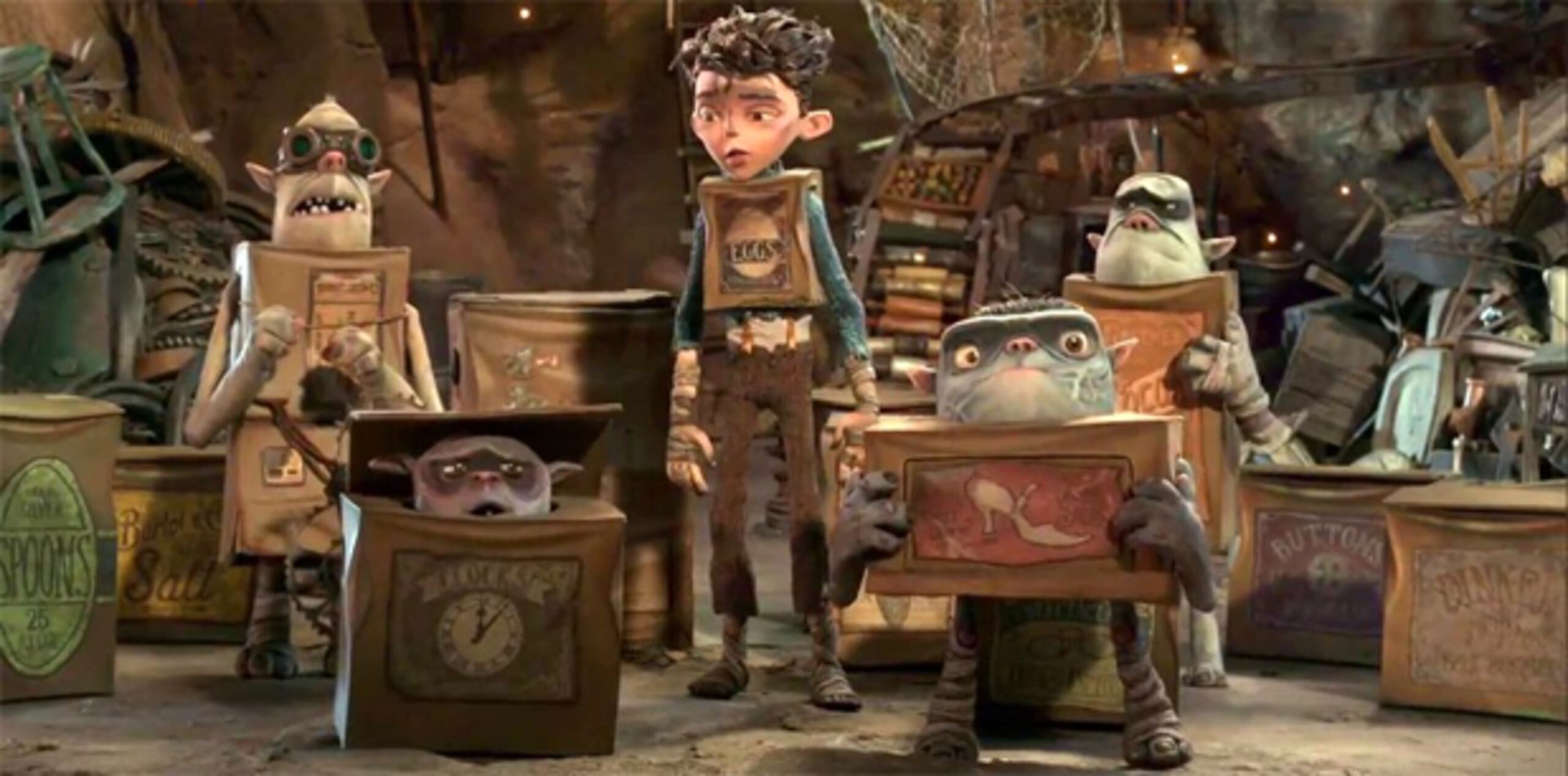 THE BOXTROLLS.- Dirigida por Graham Annabele y Anthony Stacch. Con las voces de Isaac Hempstead-Wright, Elle Fanning, Ben Kingsley, Toni Collette, Jared Harris, Simon Pegg y Nick Frost. Clasificada PG. Duración: 96 minutos.