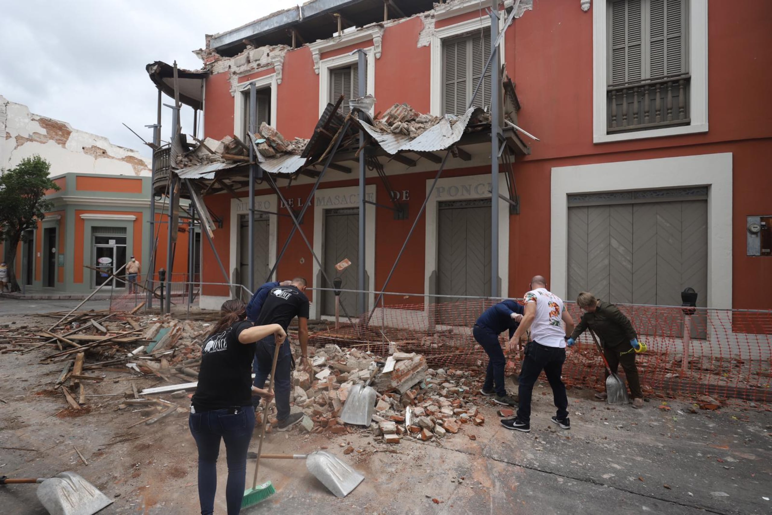 Esta campaña, dirigida a la población afectada por los temblores en el sur, es subvencionada por la Fundación Fondo de Acceso a la Justicia (FFAJ).