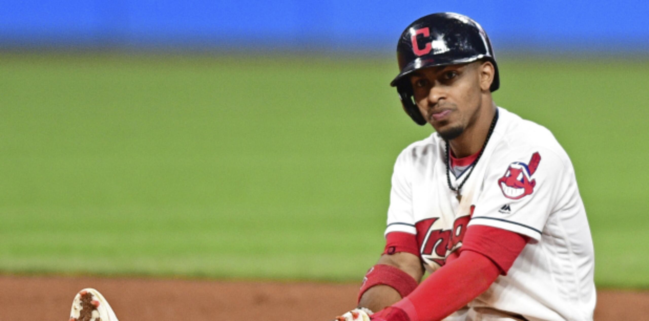 Francisco Lindor fue el último out del partido, cuando se ponchó tirándole a un lanzamiento. (AP / David Dermer)