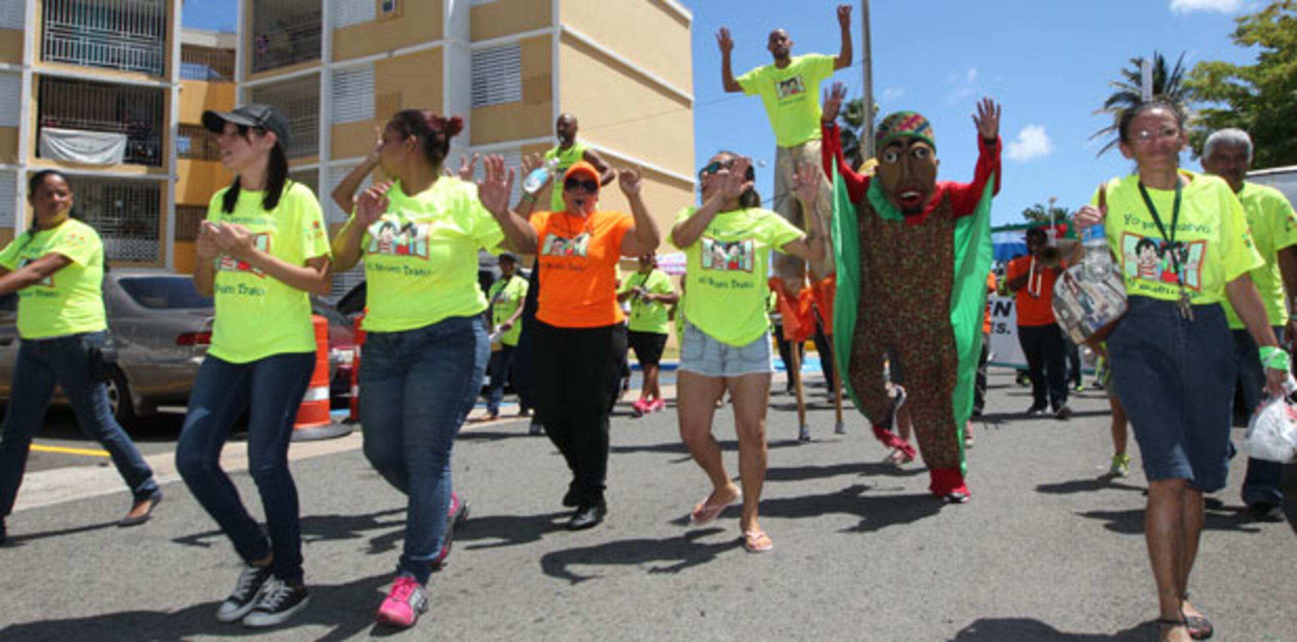 La marcha se realizó a lo largo de la avenida Julio Andino hasta la cancha del residencial El Prado en Río Piedras (alex.figueroa@gfrmedia.com)