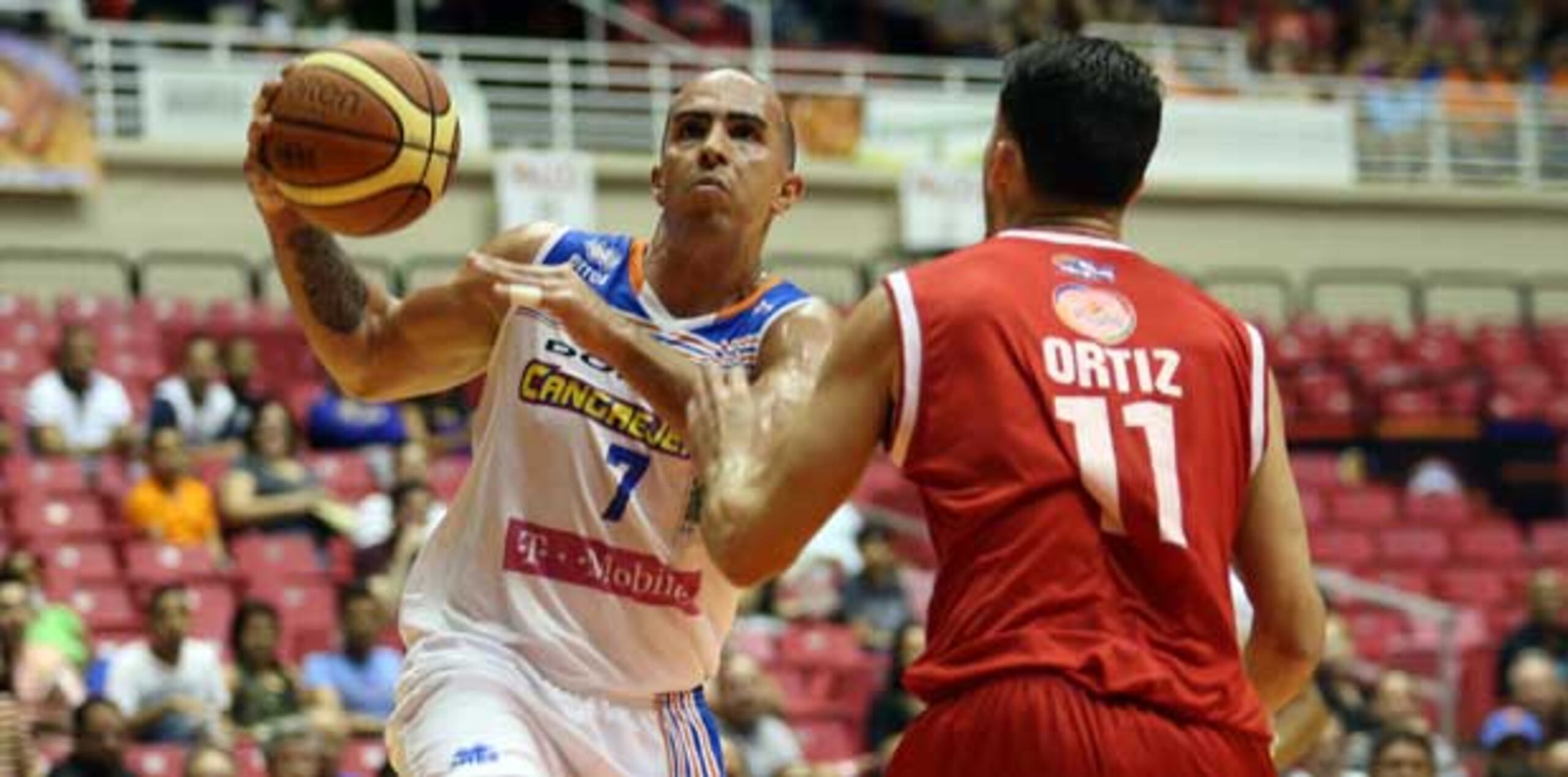 Arroyo marcó 20 puntos y los Cangrejeros llegaron a tener ventaja de hasta 20 puntos, 73-53, a fines del tercer parcial.(juan.martinez@gfrmedia.com)