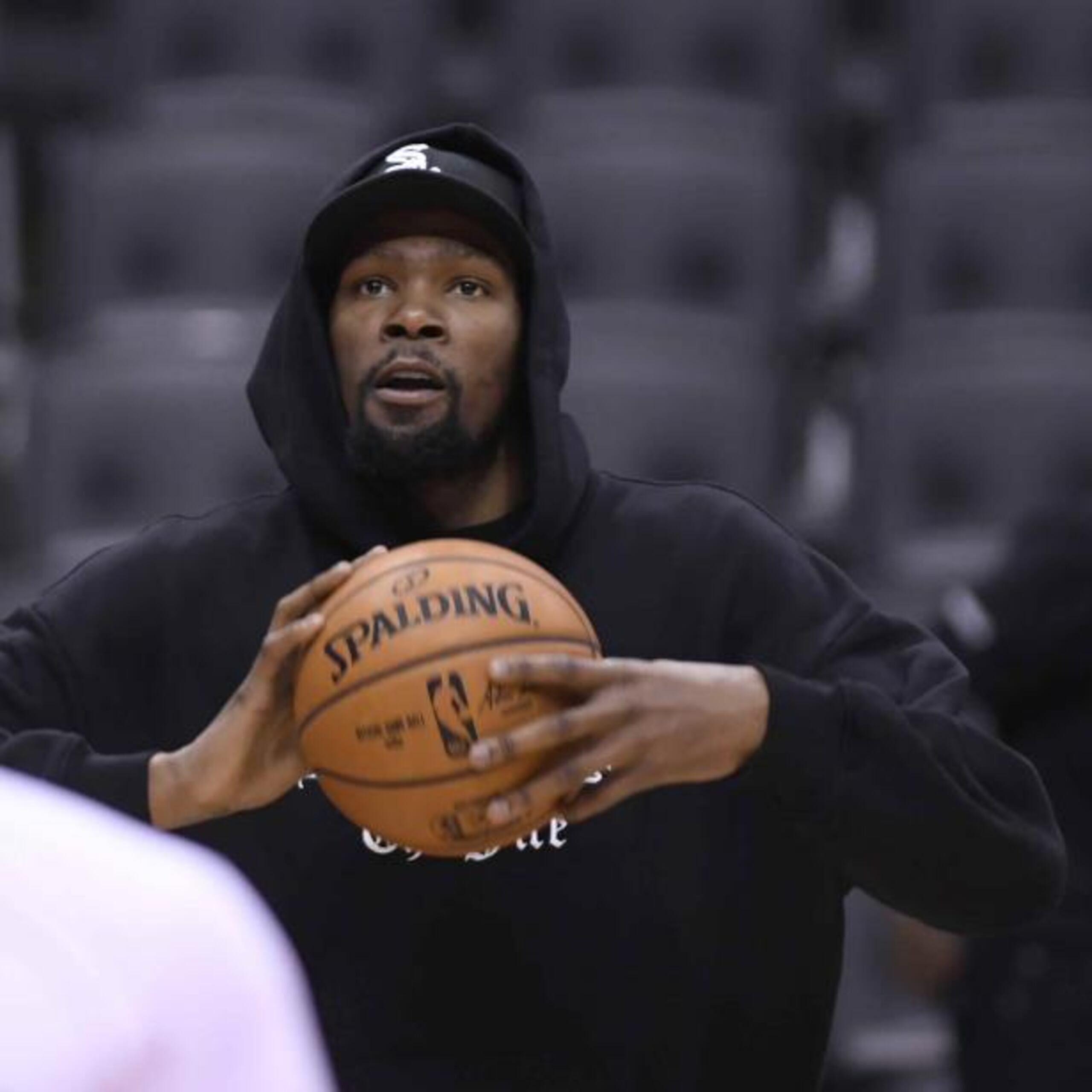 Hace unos meses Kevin Durant firmó un contrato multianual con los Nets de Brooklyn. (The Canadian Press / Nathan Denette)