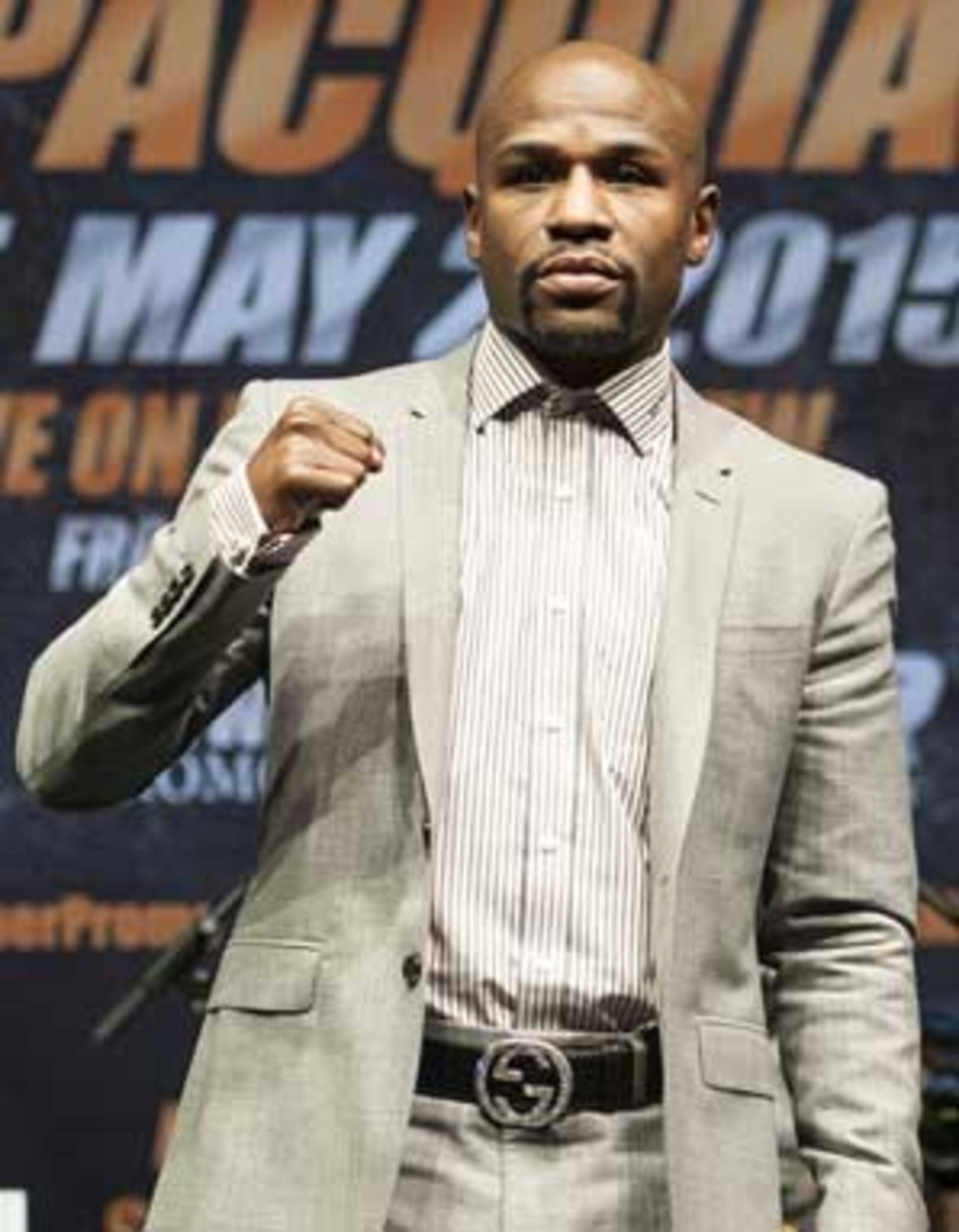 Mayweather tenía que pagar $200,000 a la OMB antes del 3 de julio como cuota por la pelea que tuvo contra el filipino. (Archivo)