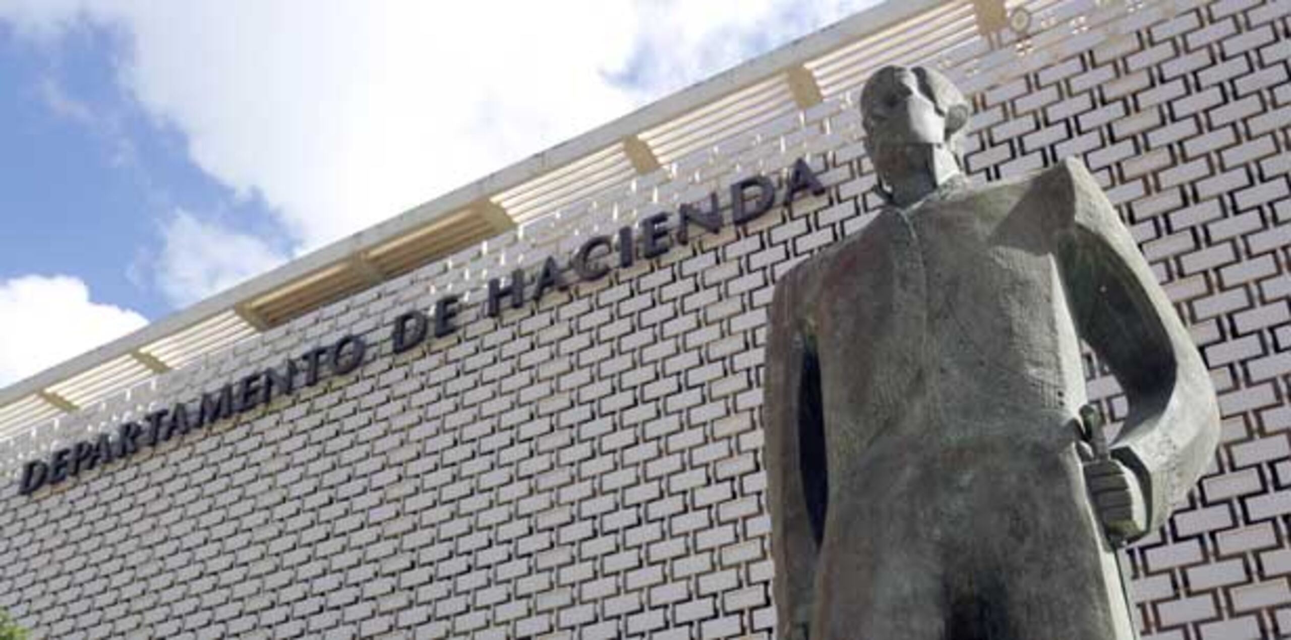 Más información está disponible en la página www.hacienda.pr.gov, en la sección de Planillas 2014. (Archivo)