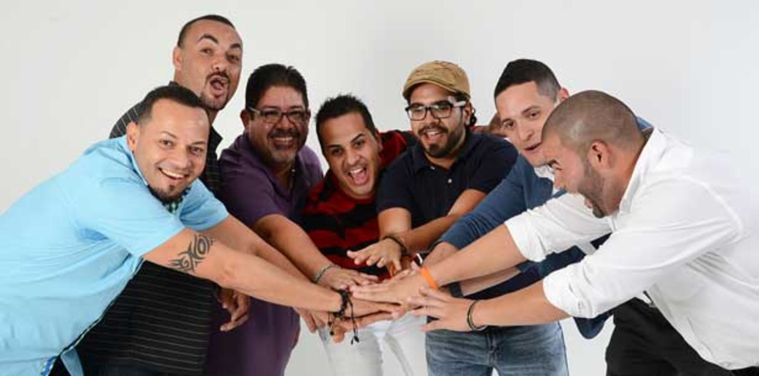 Gerardo Rivas y Norberto Vélez, del grupo NG2;  José Novoa, de la orquesta Novoa; y Moisés Molina y Edwin Torres, de la agrupación Edwin y su Tumbao no lo pensaron dos veces para hablar sobre su intérprete favorito de Las Estrellas de la Fania (Archivo)