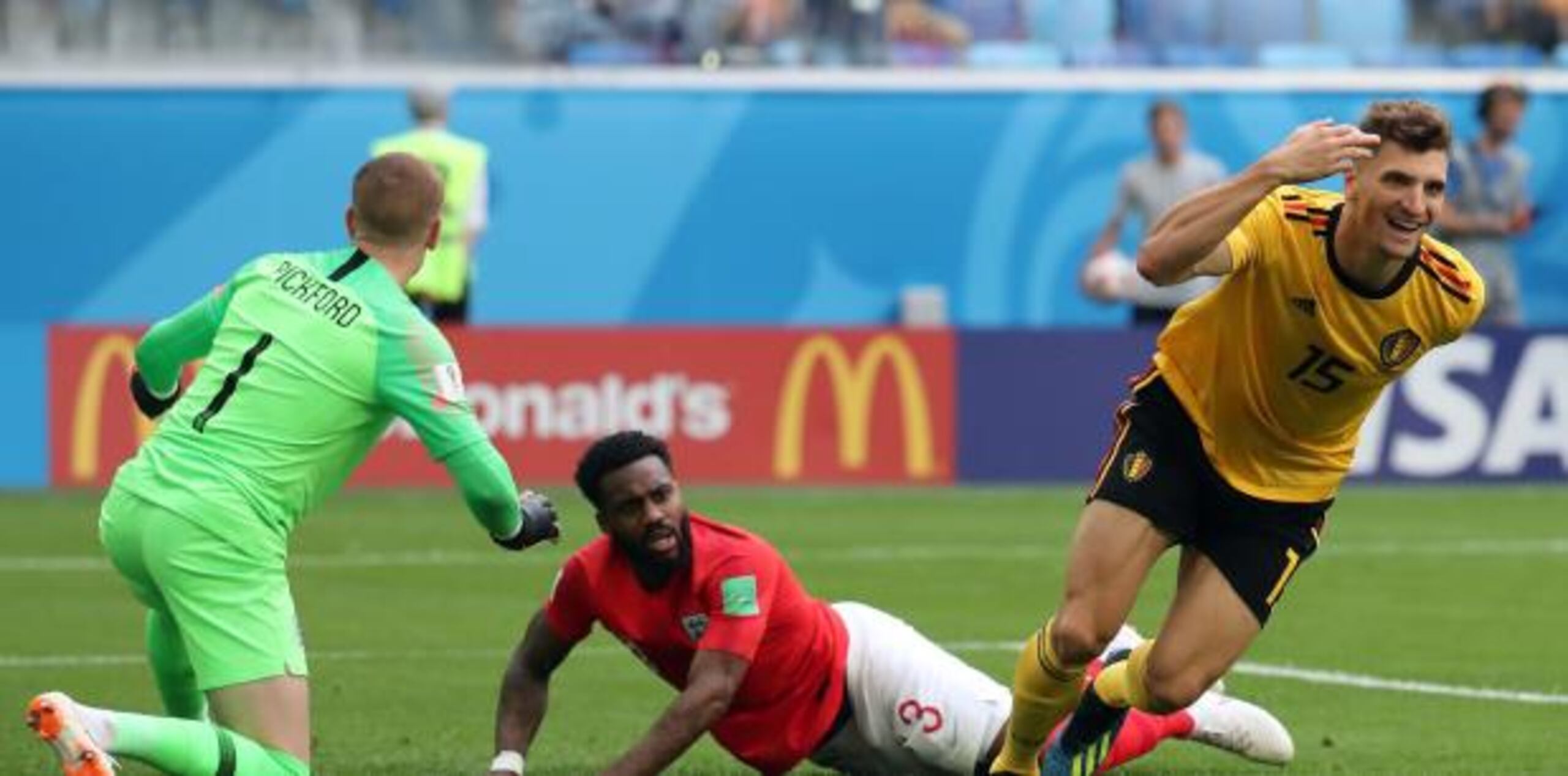 Thomas Meunier luego de anotar el gol. (AP)