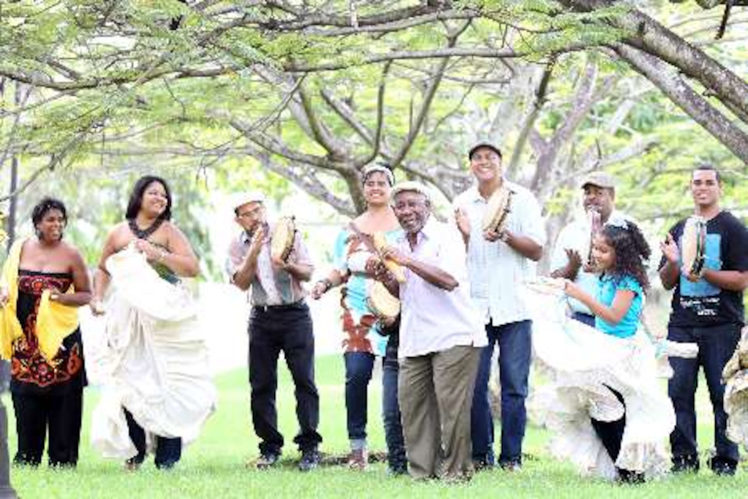  La familia Cepeda entiende que la única manera de salir a flote ante los intentos de silenciar los ritmos afrocaribeños es “virando la tortilla”.&nbsp;<font color="yellow">(Primera Hora / Pipo Reyes)</font>