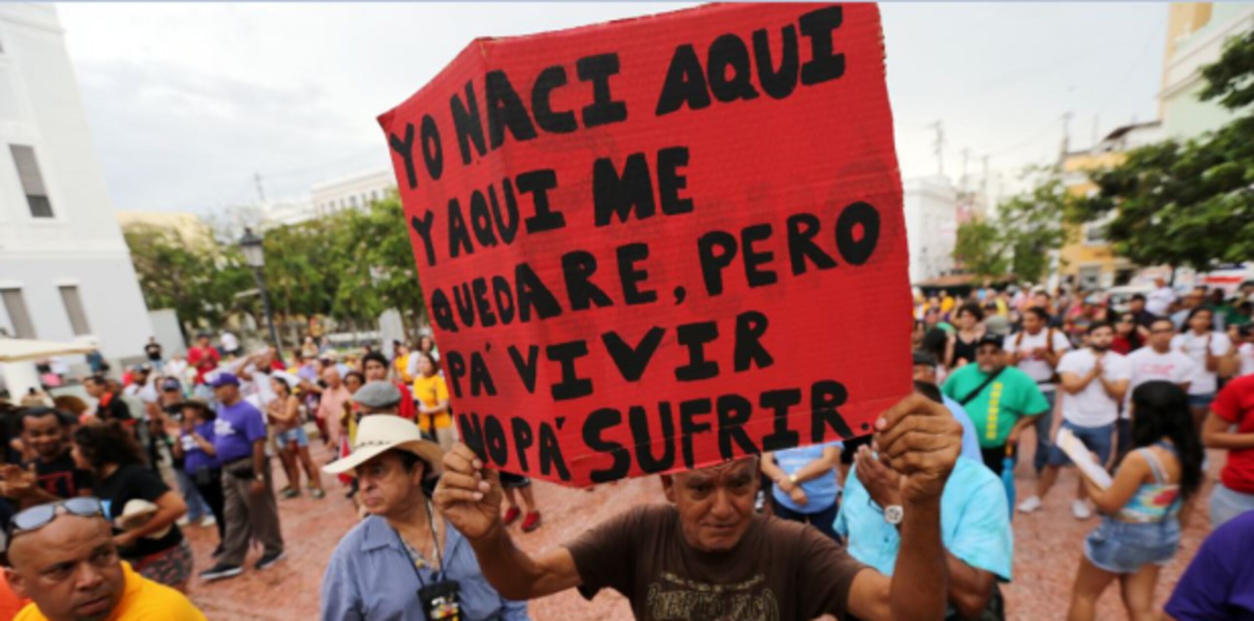 La movilización -en la que participaron más de 20 organizaciones sindicales- partió desde el Capitolio e hizo un recorrido por las calles del Viejo San Juan.(juan.martinezo@gfrmedia.com)