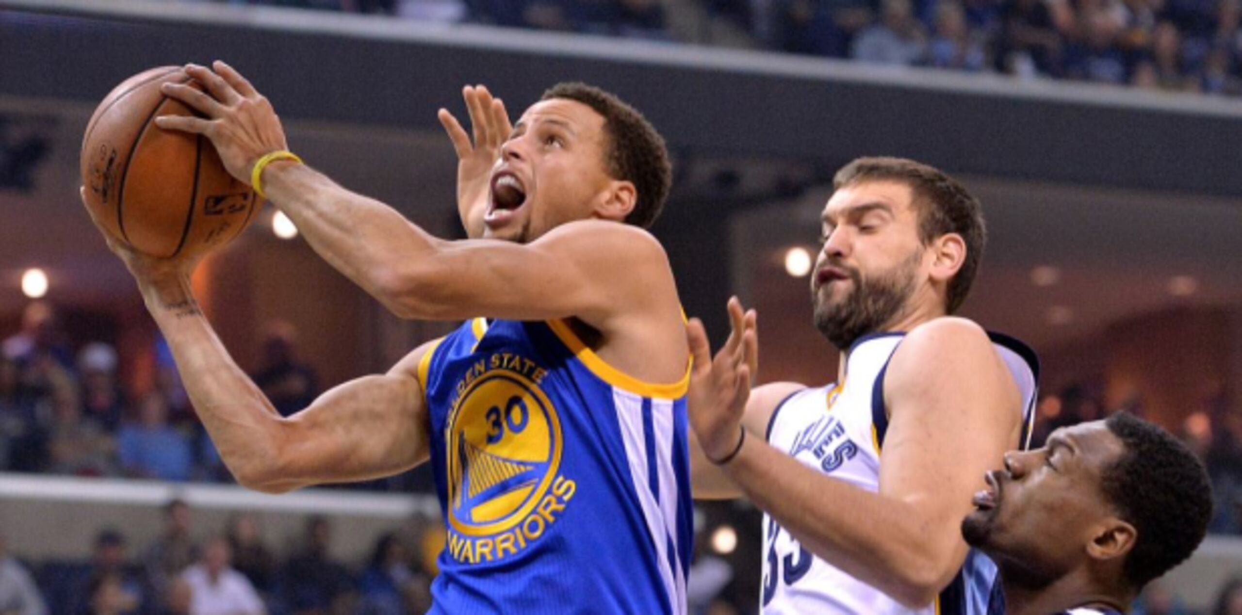 La única derrota de los Warriors en el Oracle Arena de Oakland en el 2015 vino el 27 de enero contra los Bulls de Chicago por marcador de 113-111 en tiempo extra.  (AP)