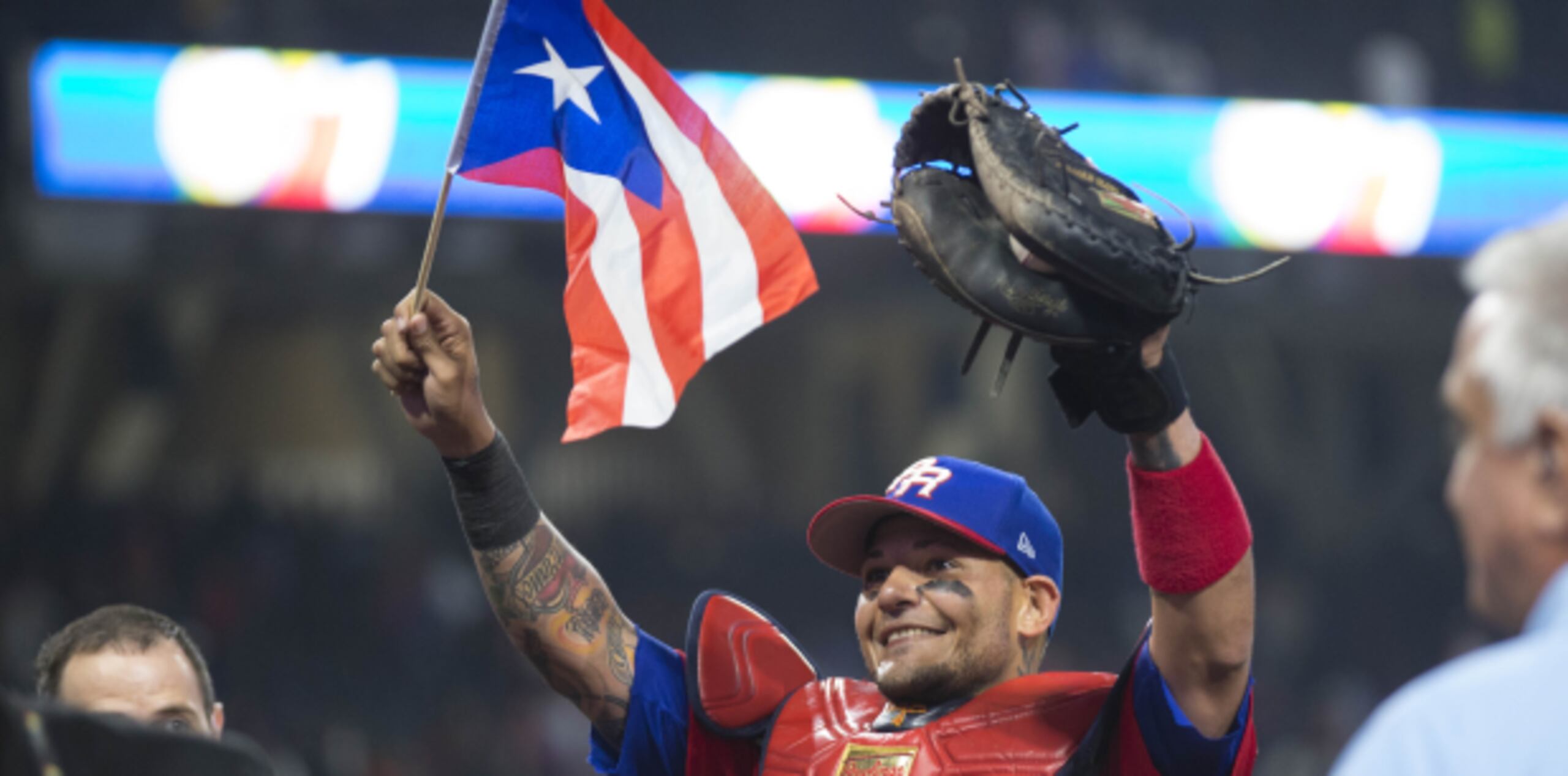 Molina es todo sonrisas y orgullo tras la victoria de anoche. (tonito.zayas@gfrmedia.com)