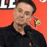 Louisville suspende a Rick Pitino


