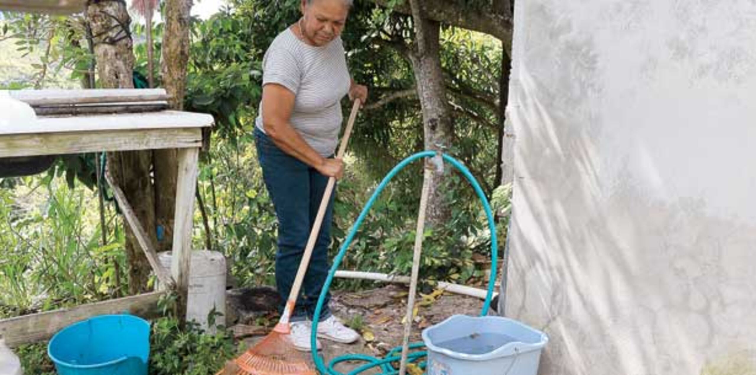 Primera Hora regresó a la comunidad, una de las más apartadas del centro del pueblo, y las molestias de los vecinos no se hicieron esperar. (tony.zayas@gfrmedia.com)