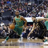 


Los Celtics ganan su primer juego en Toronto en más de cuatro años
