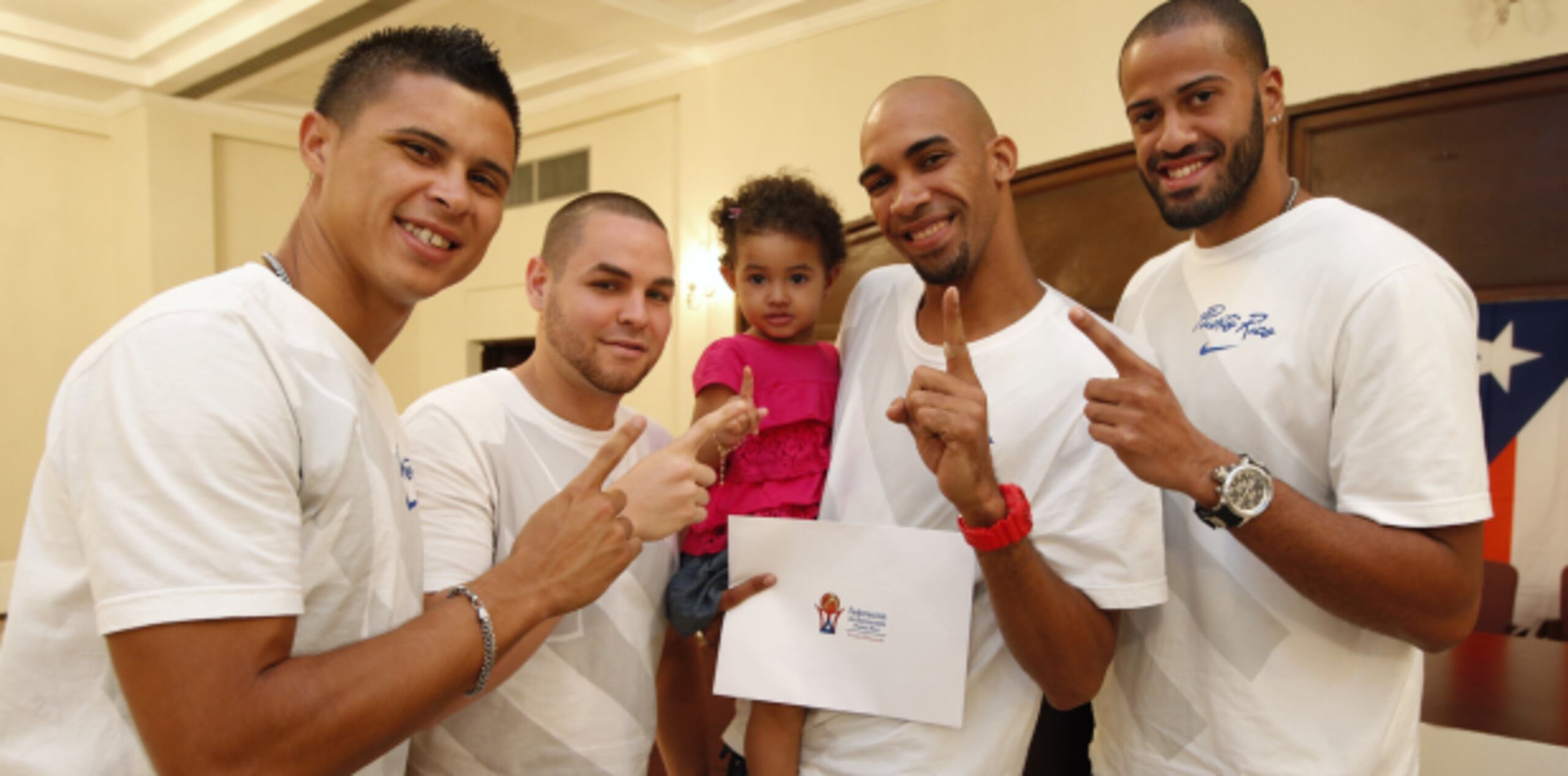 Andrés Ortiz, al extremo izquierdo, fue parte del equipo campeón del 3X3 FIBA Masters celebrado en septiembre de 2012. En la foto de archivo, posa con sus compañeros Jonathan García, José “Hueso” López y William Orozco.