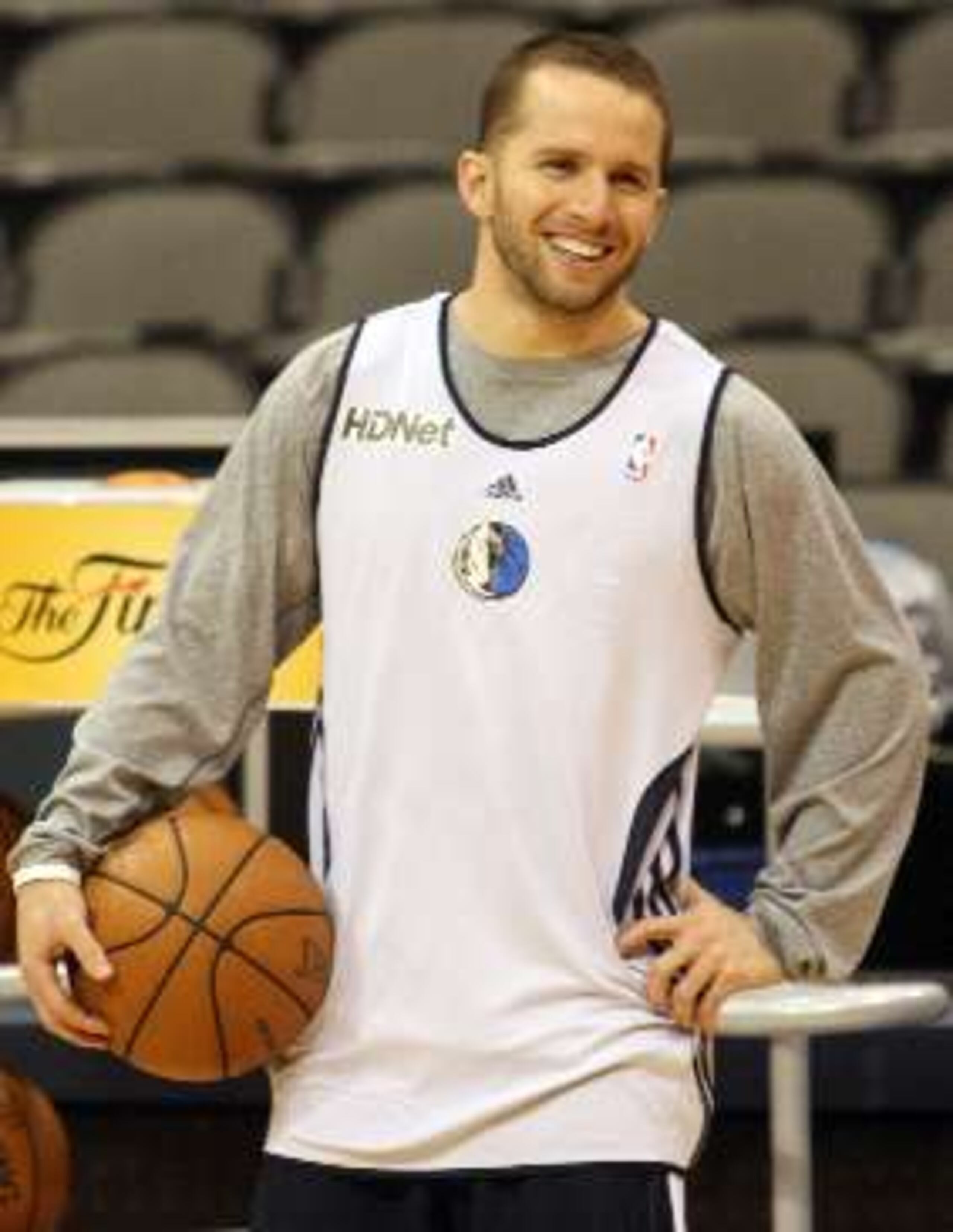 El armador José Juan Barea es consciente de lo importante que es para los Mavericks ganar el partido de esta noche, el último que jugarán en su cancha, para regresar a Miami con ventaja.&nbsp;<font color="yellow">(Enviado especial / Juan Luis Martínez)</font>