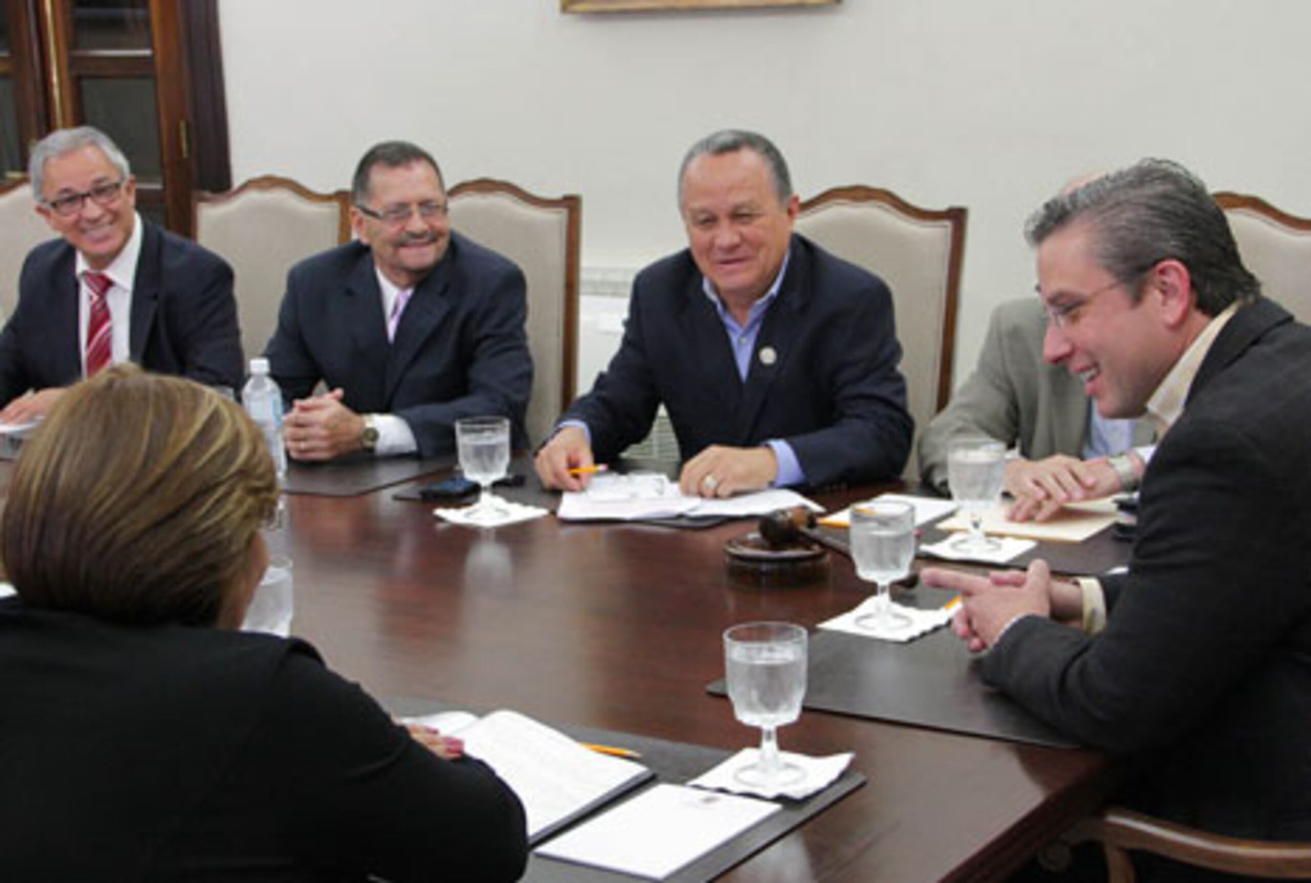 La Fortaleza compartió una foto de la reunión, pero no divulgó detalles de los temas abordados en la audiencia. (Suministrada)