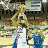 Un codazo manda a Balkman al hospital