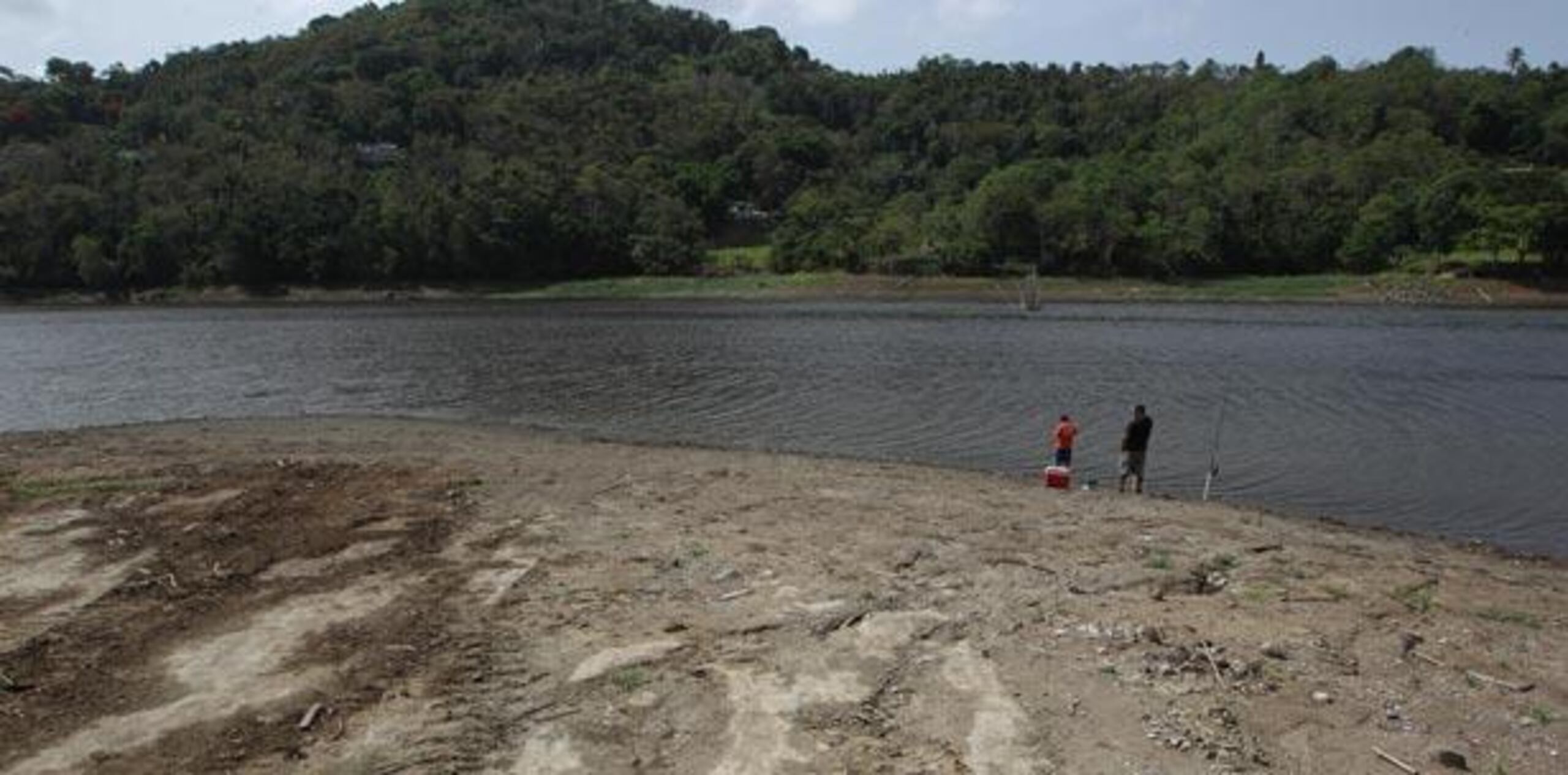 El cambio en el racionamiento comenzó a las 12:00 p.m. de ayer, jueves, donde la planta de filtros Sergio Cuevas detuvo la operación por 48 horas corridas.  (Archivo)