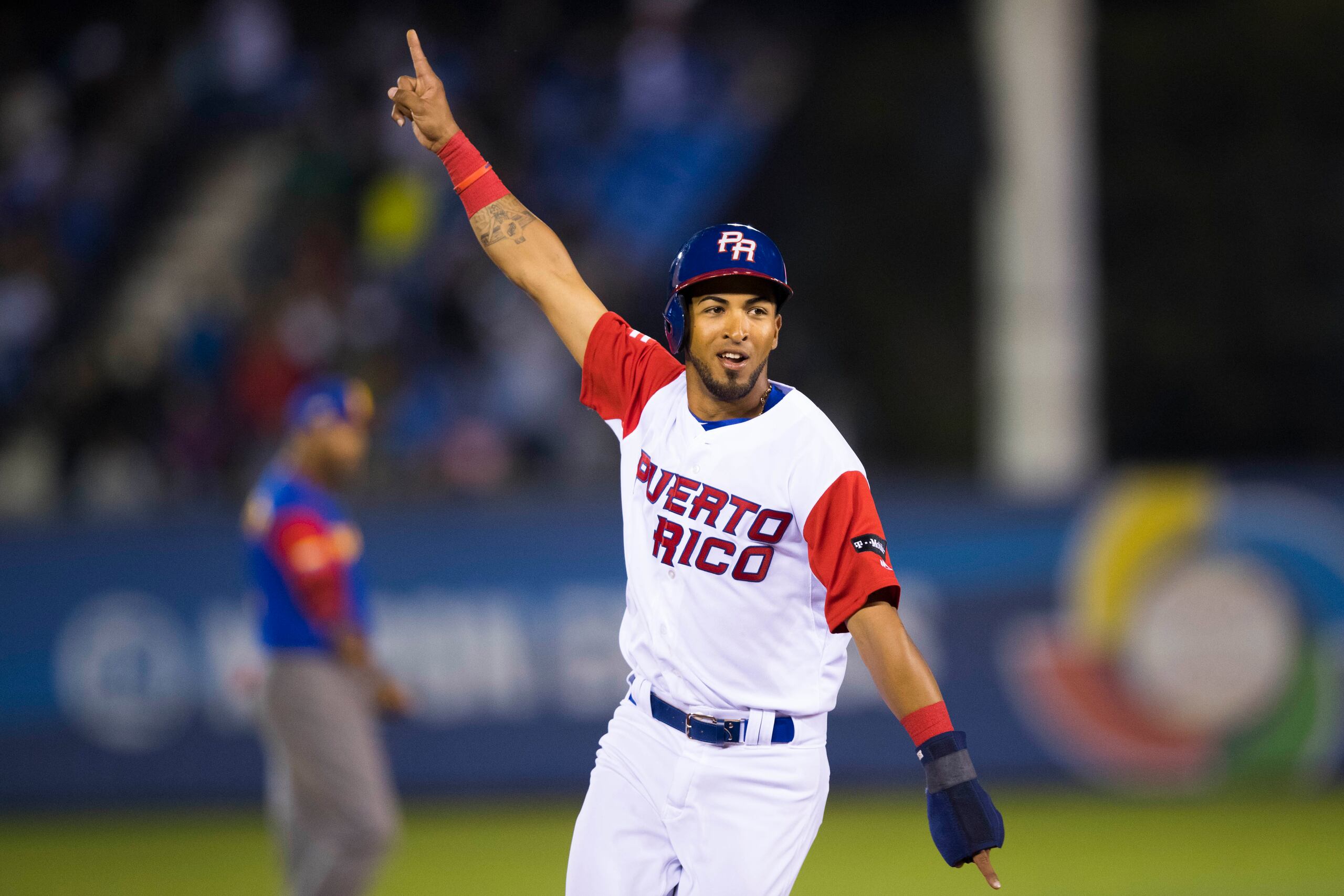 Eddie Rosario patrullará uno de los bosques y bateará en el medio de la alineación.