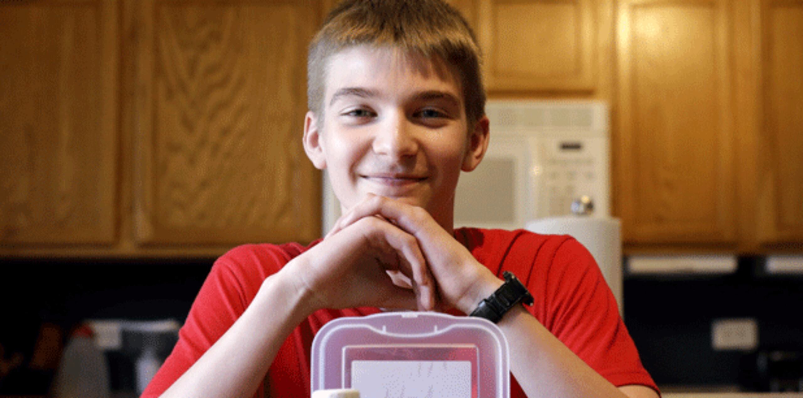 Hayden Murphy, de 13 años, de Plainfield, Illinois, ayuda a determinar si la estrategia funciona para la diabetes Tipo 1, el tipo que suele ser diagnosticado durante la niñez. (AP)