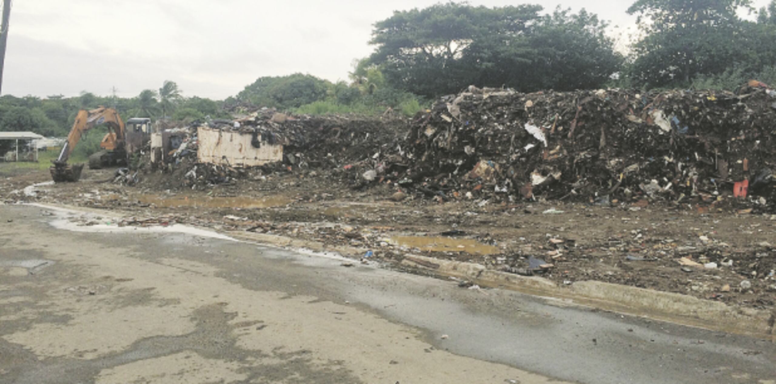 Con la implantación de la ordenanza, residentes tendrán que pagar $75 para que el municipio haga el recogido de basura “especial”. (SUMINISTRADA)