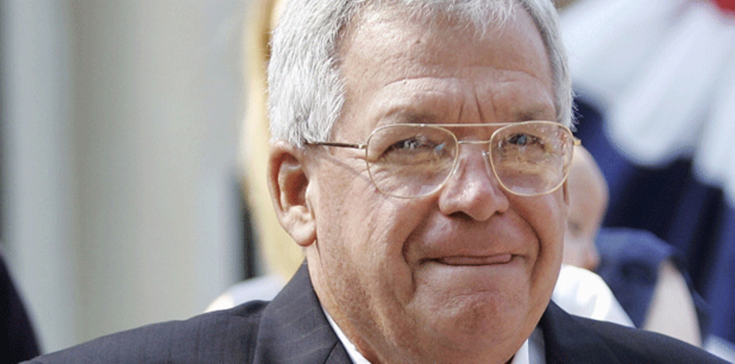 Hastert, de 73 años y exprofesor de educación secundaria, estuvo ocho años al frente de la Cámara de Representantes, y después trabajó en Washington para un grupo de presión. (Archivo)