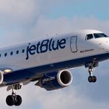 JetBlue requerirá mascarillas a sus pasajeros por el coronavirus