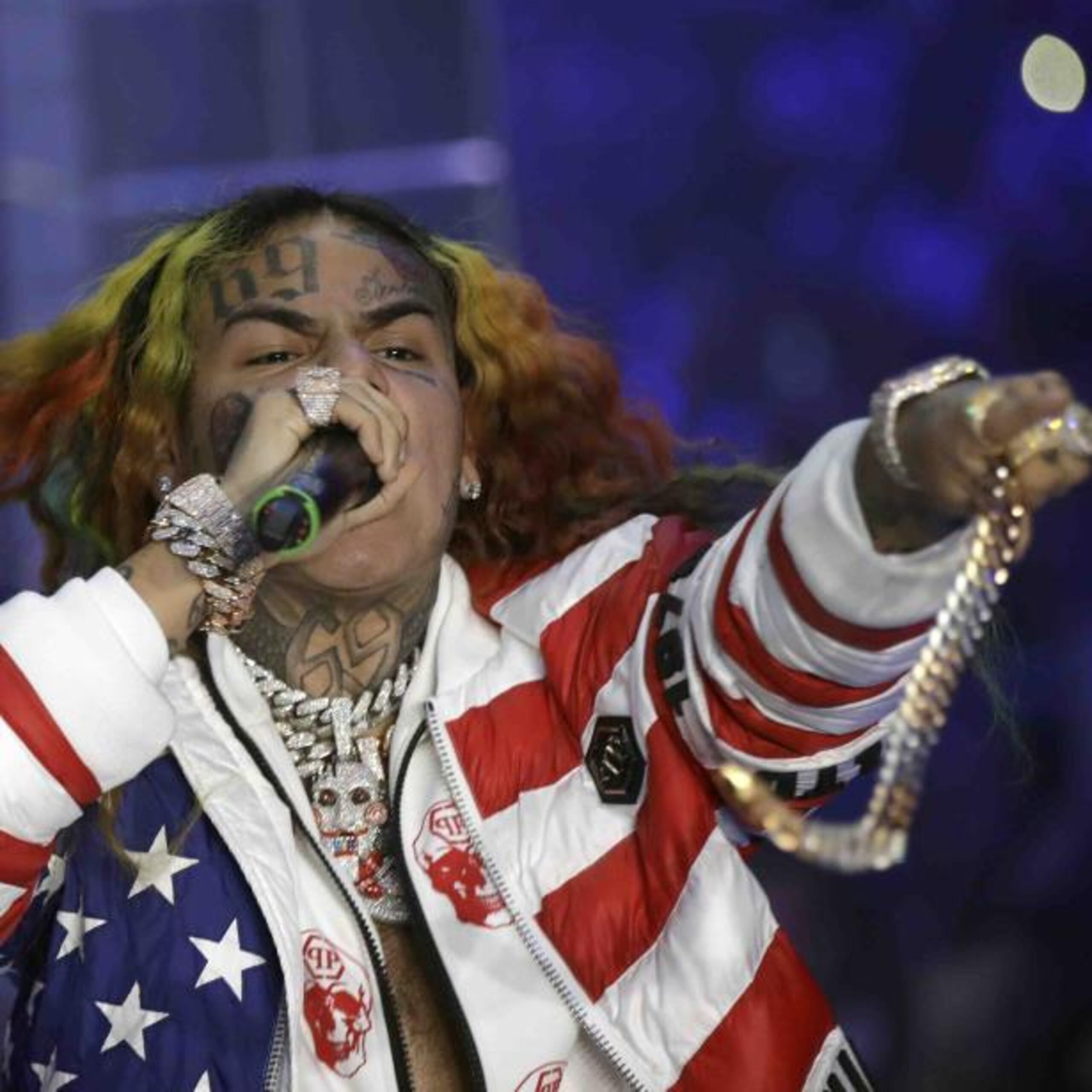 Tekashi 6ix9ine ya ha estado 13 meses preso y será liberado a finales de 2020. (AP)