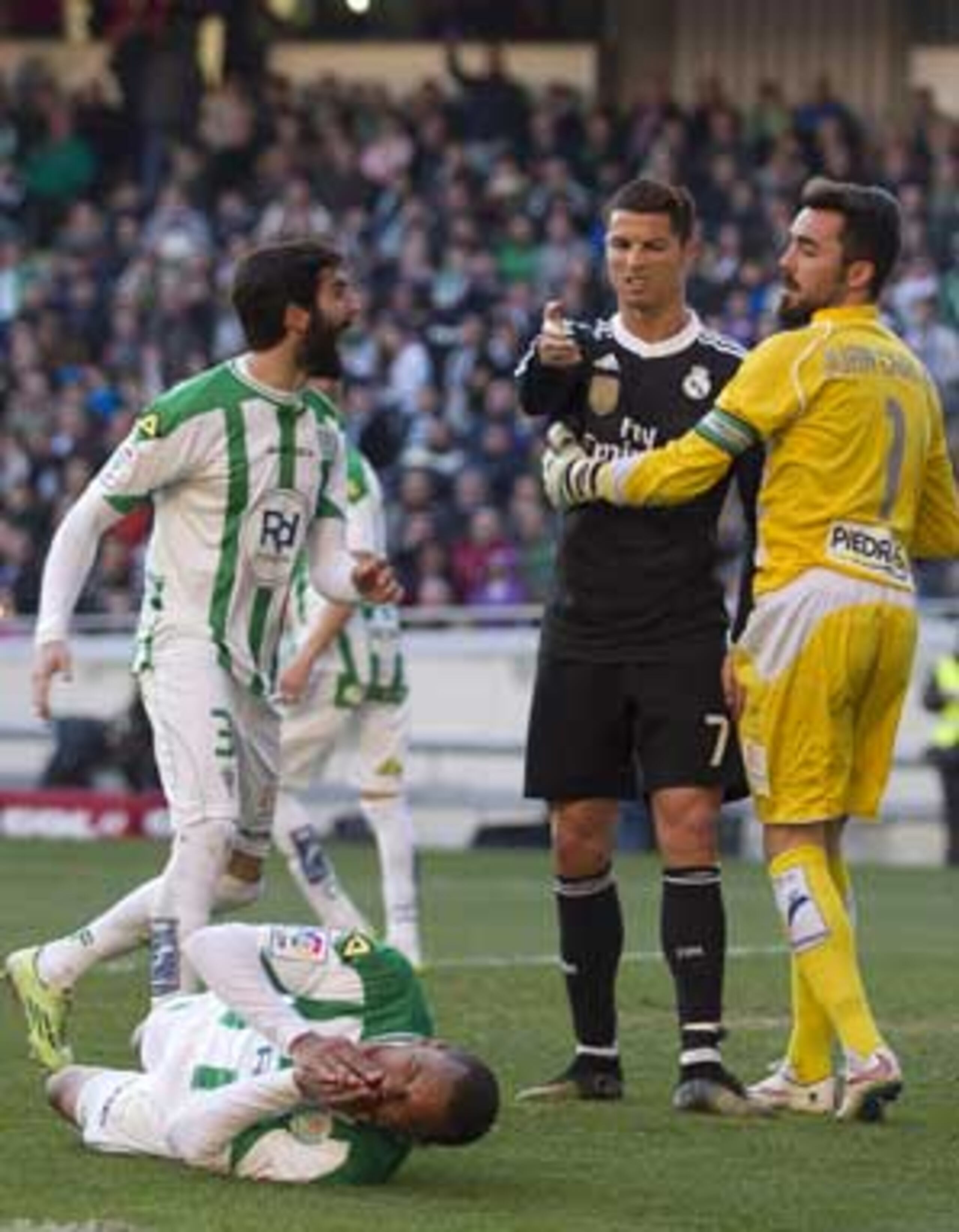 Si Ronaldo es suspendido por tres partidos se perdería los encuentros contra Real Sociedad y Atlético de Madrid, además del juego pendiente de la 16ta fecha contra el Sevilla. (AP)