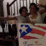 Boricuas entrega'os viendo juego entre PUR y México