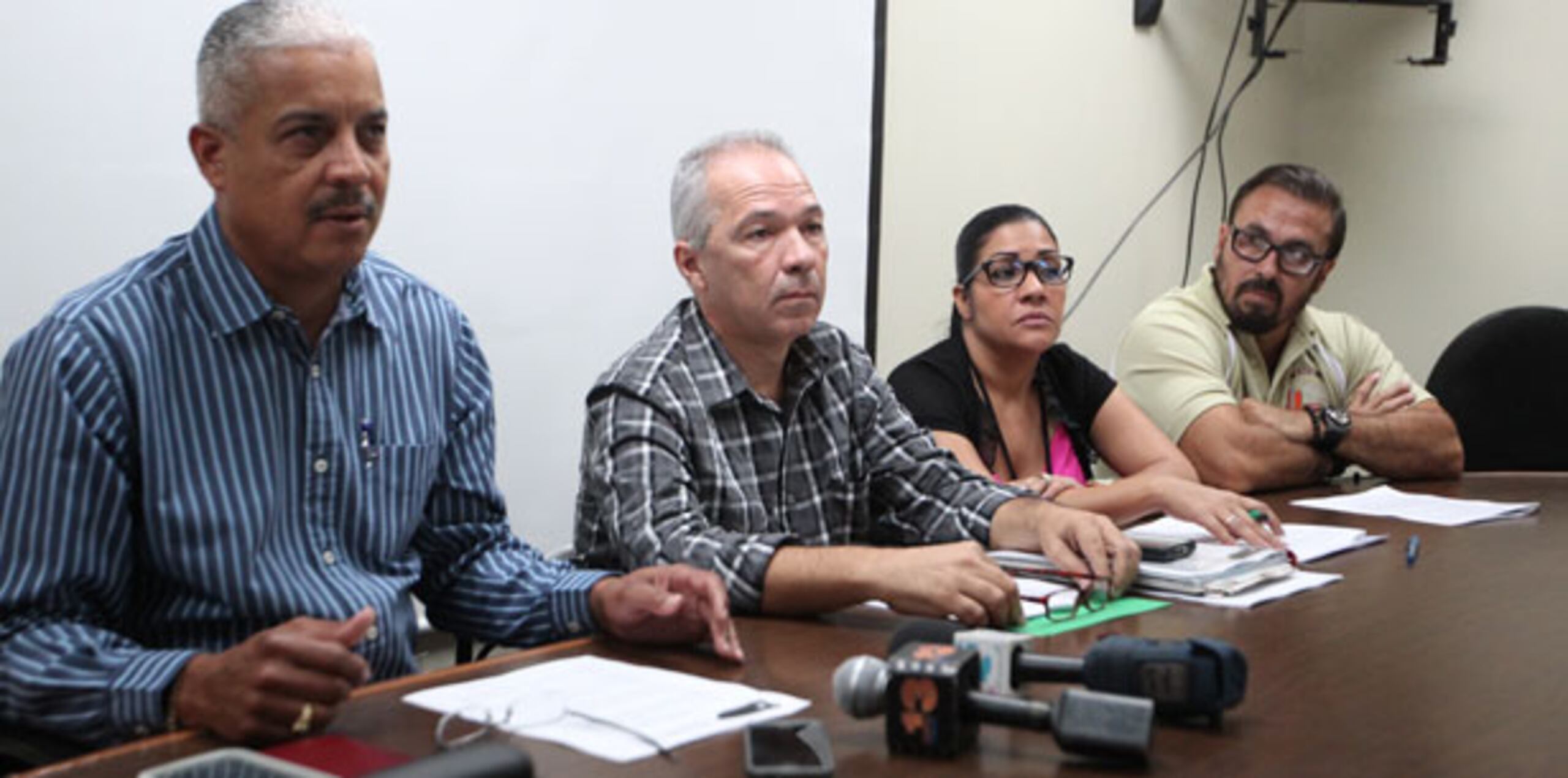 Conferencia de prensa de la Central Puertorriqena de Trabajadores para convocar al pueblo a no hacer compras el dia 1 de julio como protesta a la entrada en vigor del IVU del 11.5%. (alex.figueroa@gfrmedia.com)
