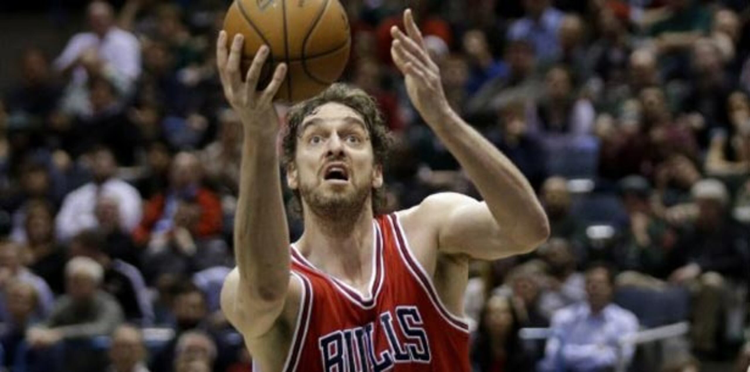 El español Pau Gasol totalizó 19 puntos por los Bulls de Chicago. (AFP)