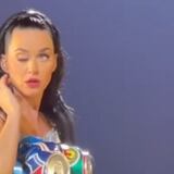 Katy Perry se abstiene a decir qué le paso a su ojo durante un concierto