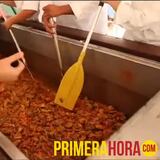 Cómo se hace el fricasé más grande de Puerto Rico