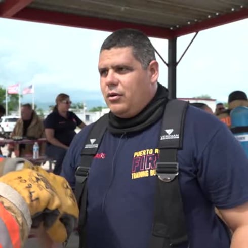 ¿Sabes cómo se entrena para ser un bombero? 